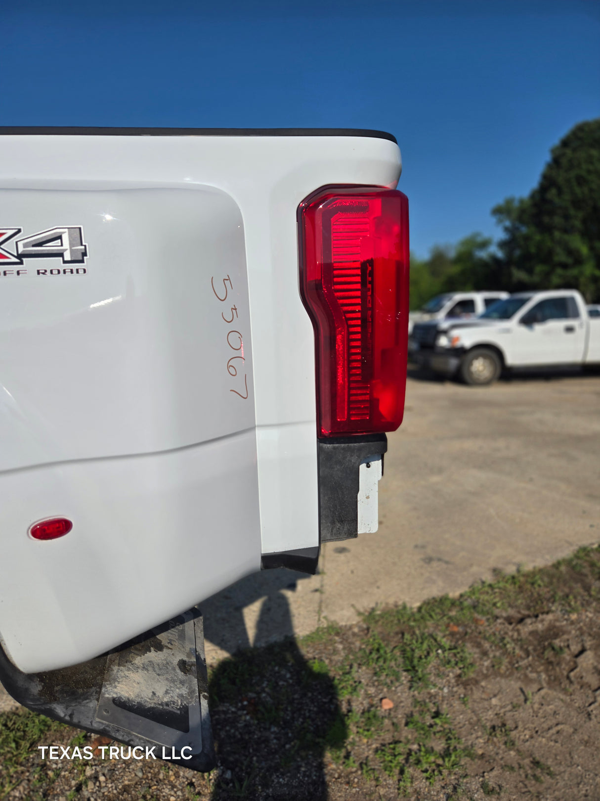 2023-2025 Ford Super Duty F350 F450 F550 8' Dually Truck Bed - Oxford White