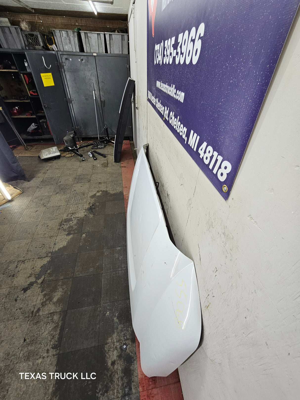 2011-2016 Ford Super Duty Hood F250 F350 F450 F550 - White