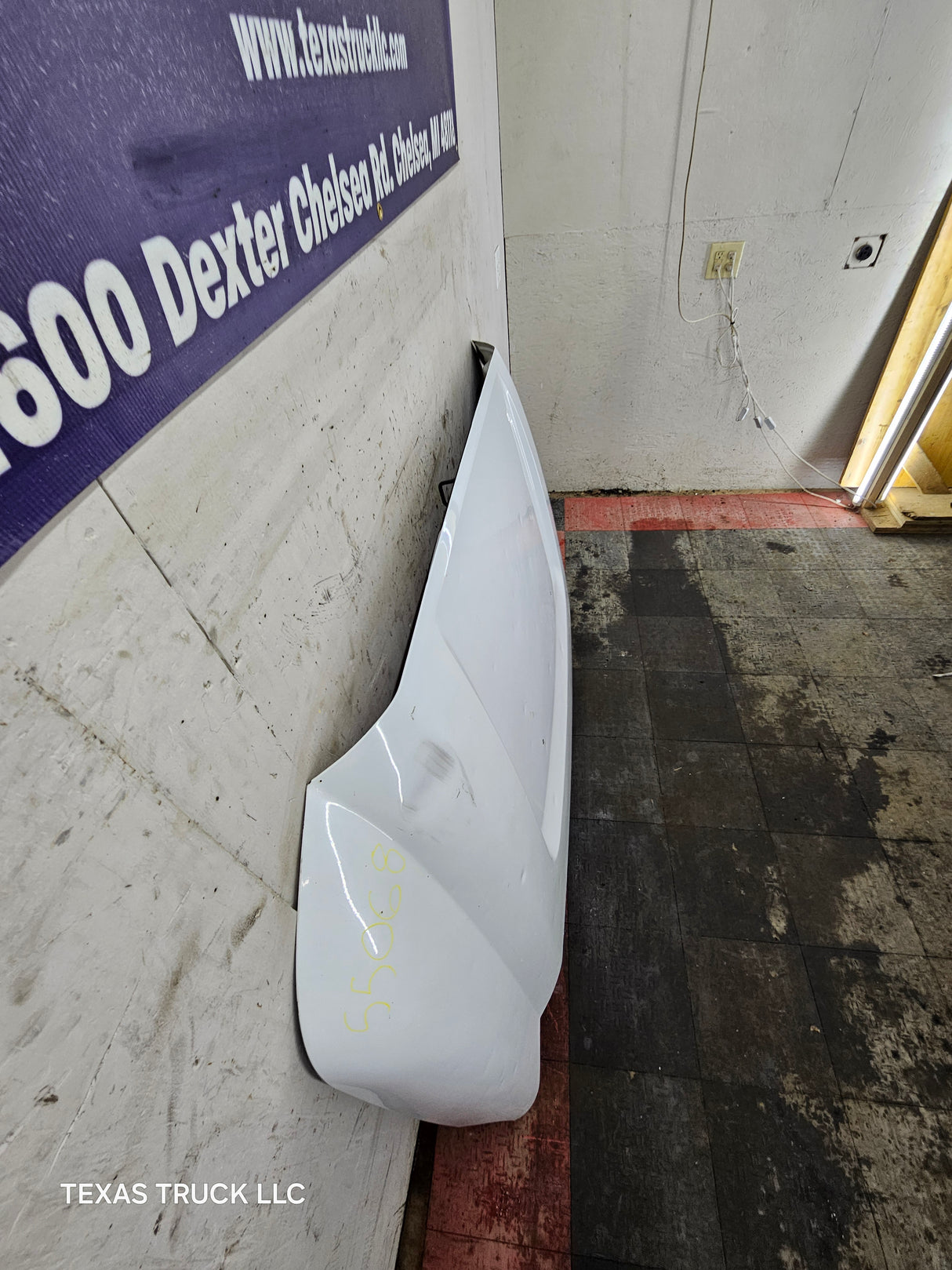 2011-2016 Ford Super Duty Hood F250 F350 F450 F550 - White