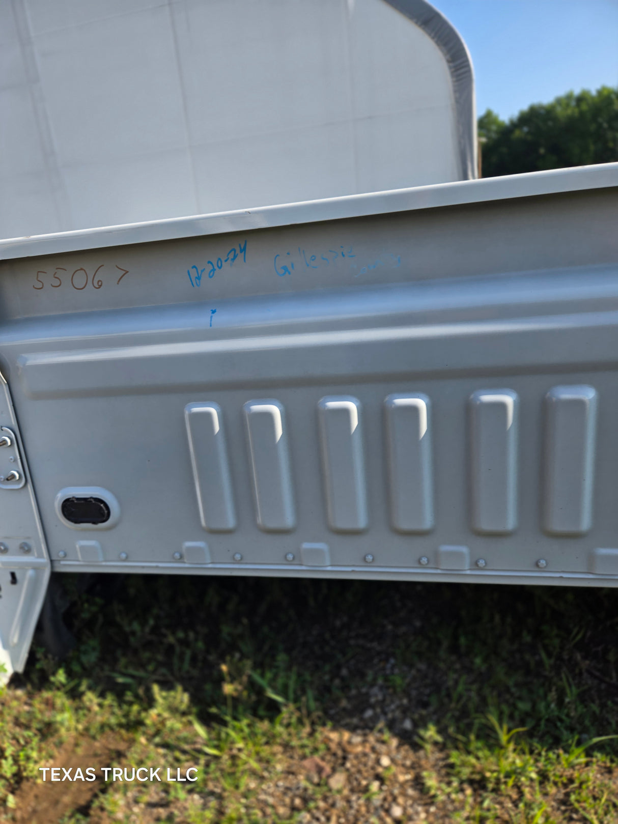 2023-2025 Ford Super Duty F350 F450 F550 8' Dually Truck Bed - Oxford White