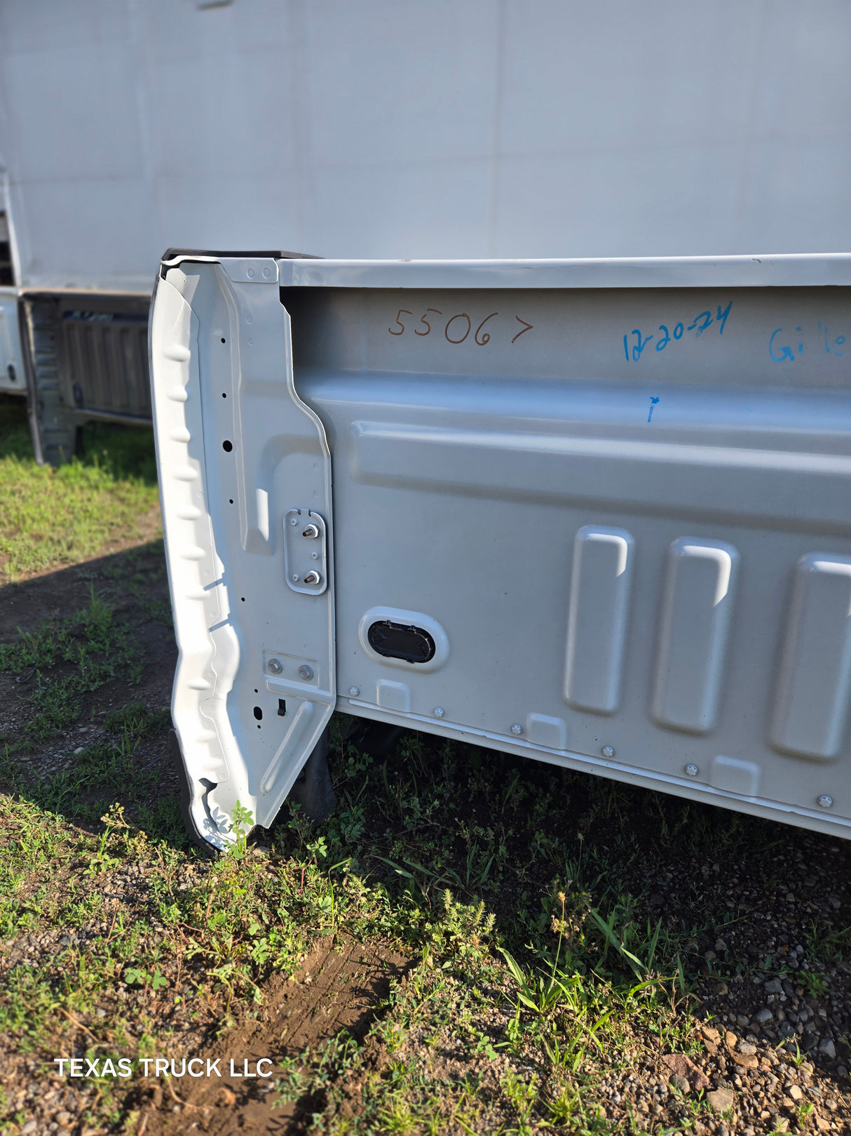 2023-2025 Ford Super Duty F350 F450 F550 8' Dually Truck Bed - Oxford White