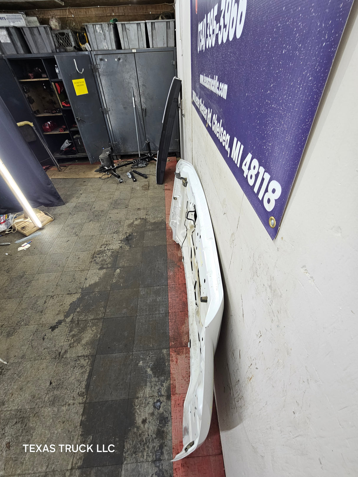 2011-2016 Ford Super Duty Hood F250 F350 F450 F550 - White