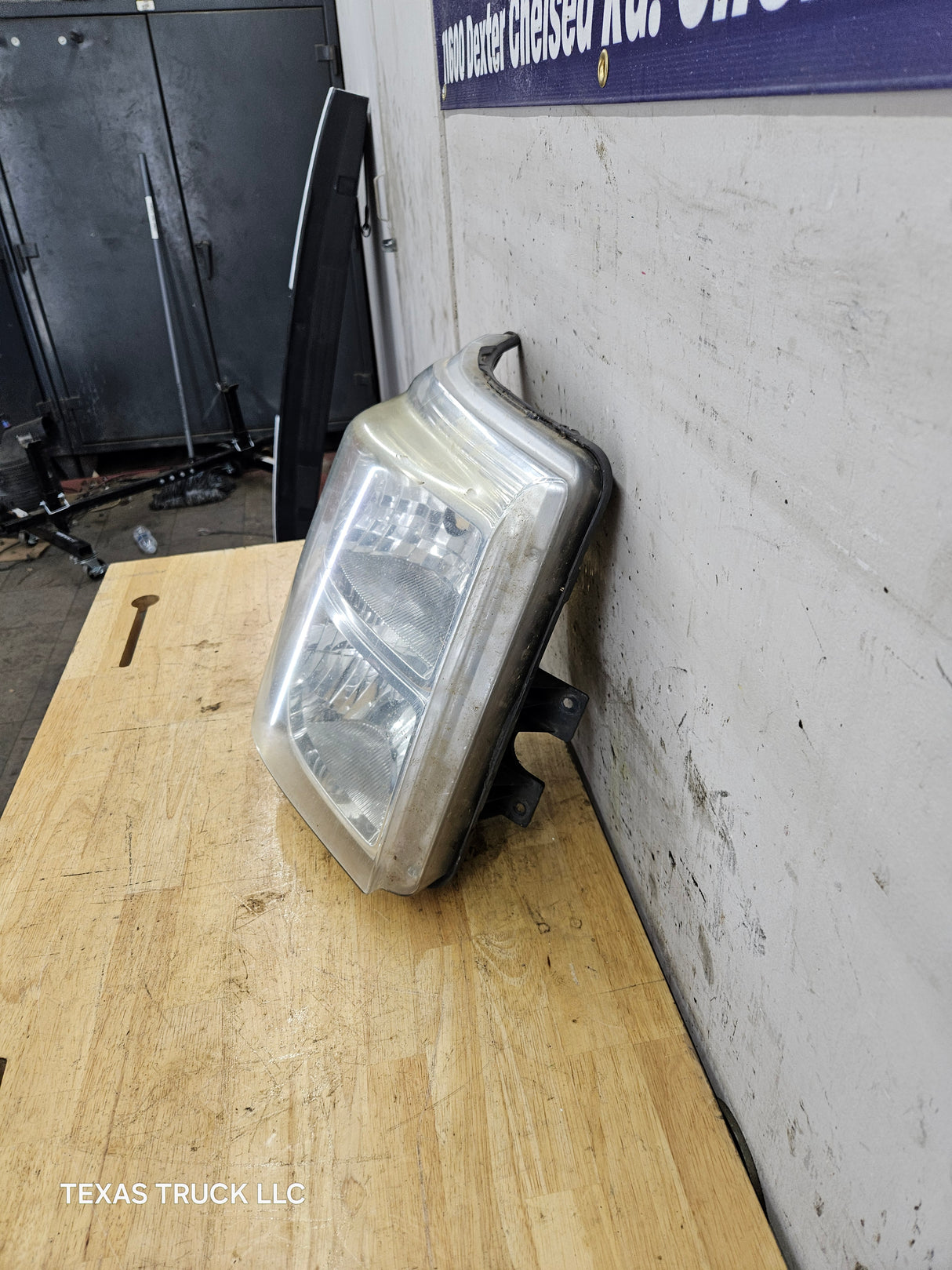 2011-2016 Ford Super Duty F250 F350 F450 F550 RH Passenger Side Headlight 6.7L Power Stroke 6.2L BC34-13005-A