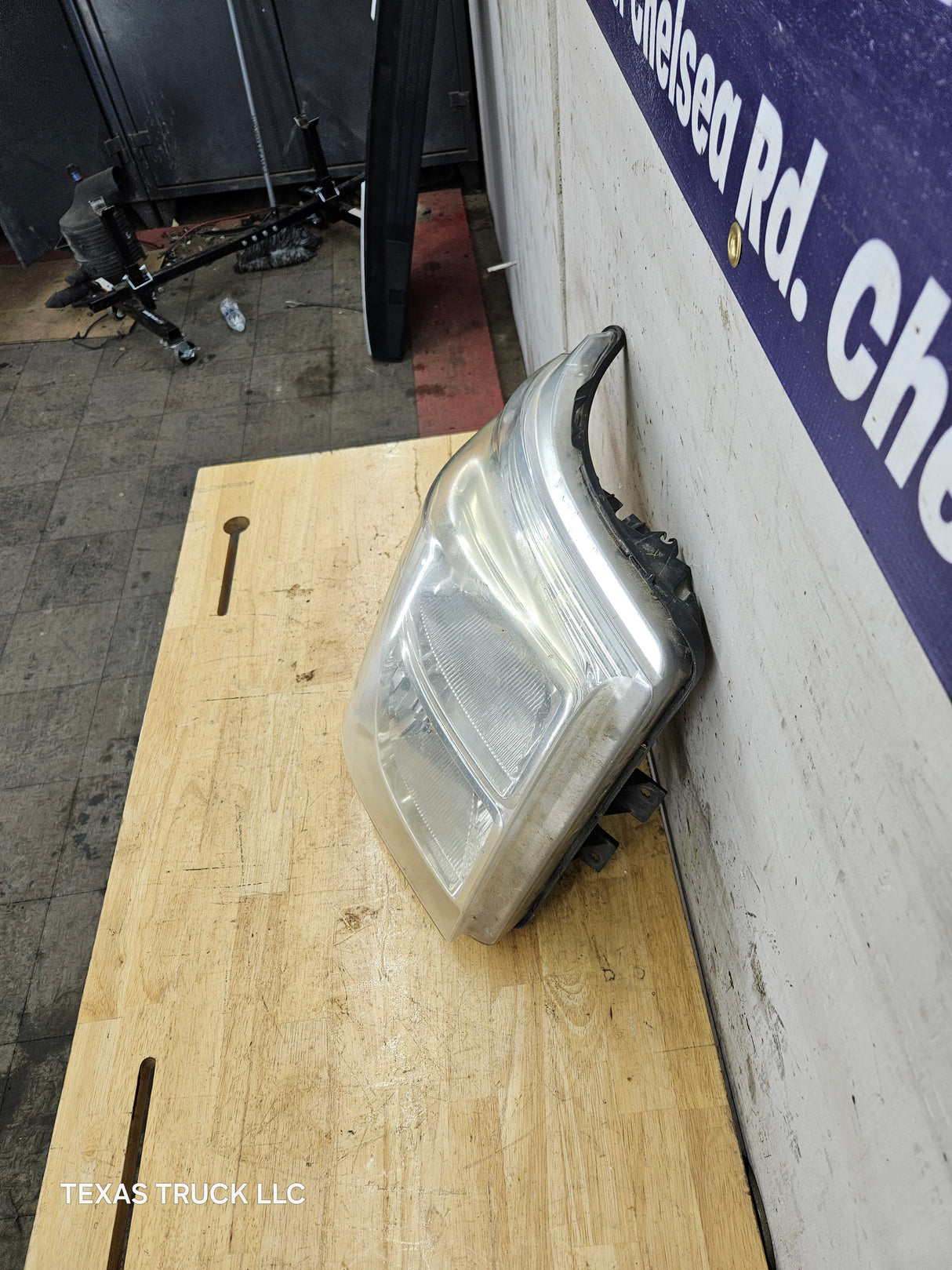 2011-2016 Ford Super Duty F250 F350 F450 F550 RH Passenger Side Headlight 6.7L Power Stroke 6.2L BC34-13005-A