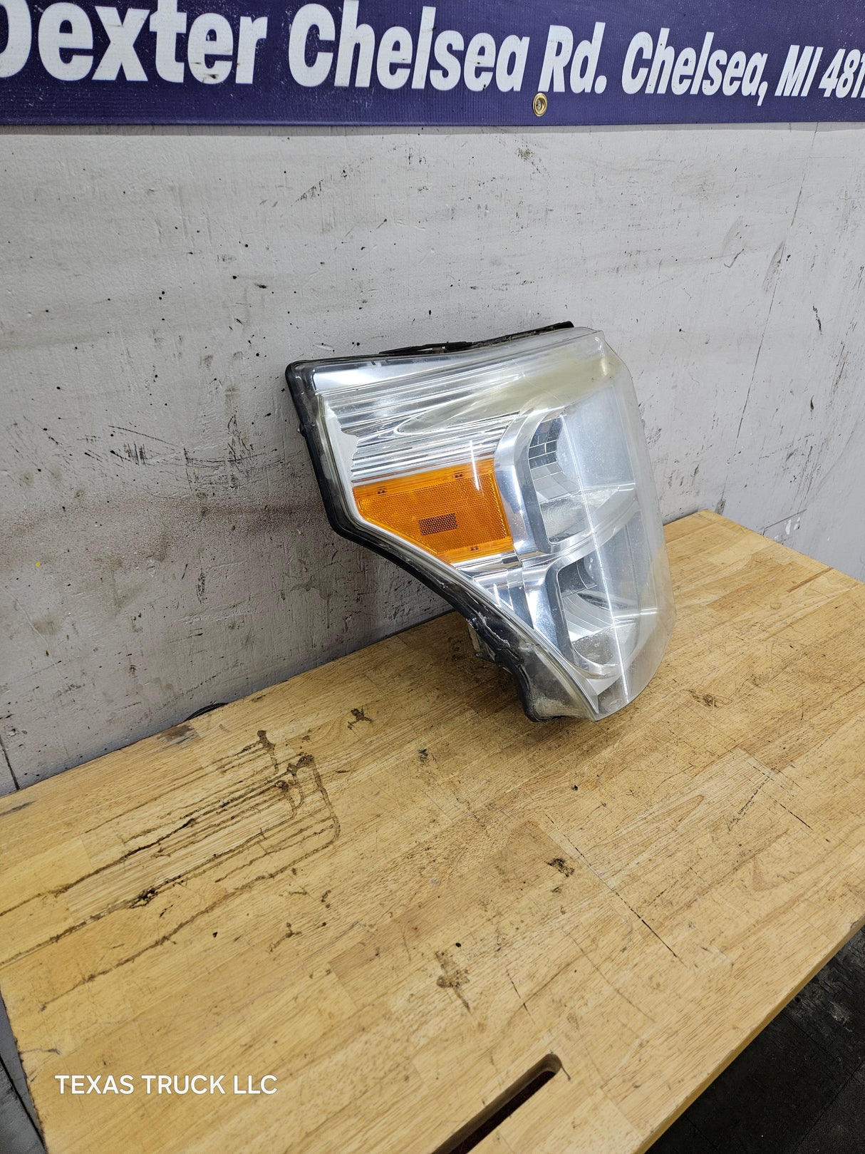 2011-2016 Ford Super Duty F250 F350 F450 F550 RH Passenger Side Headlight 6.7L Power Stroke 6.2L BC34-13005-A