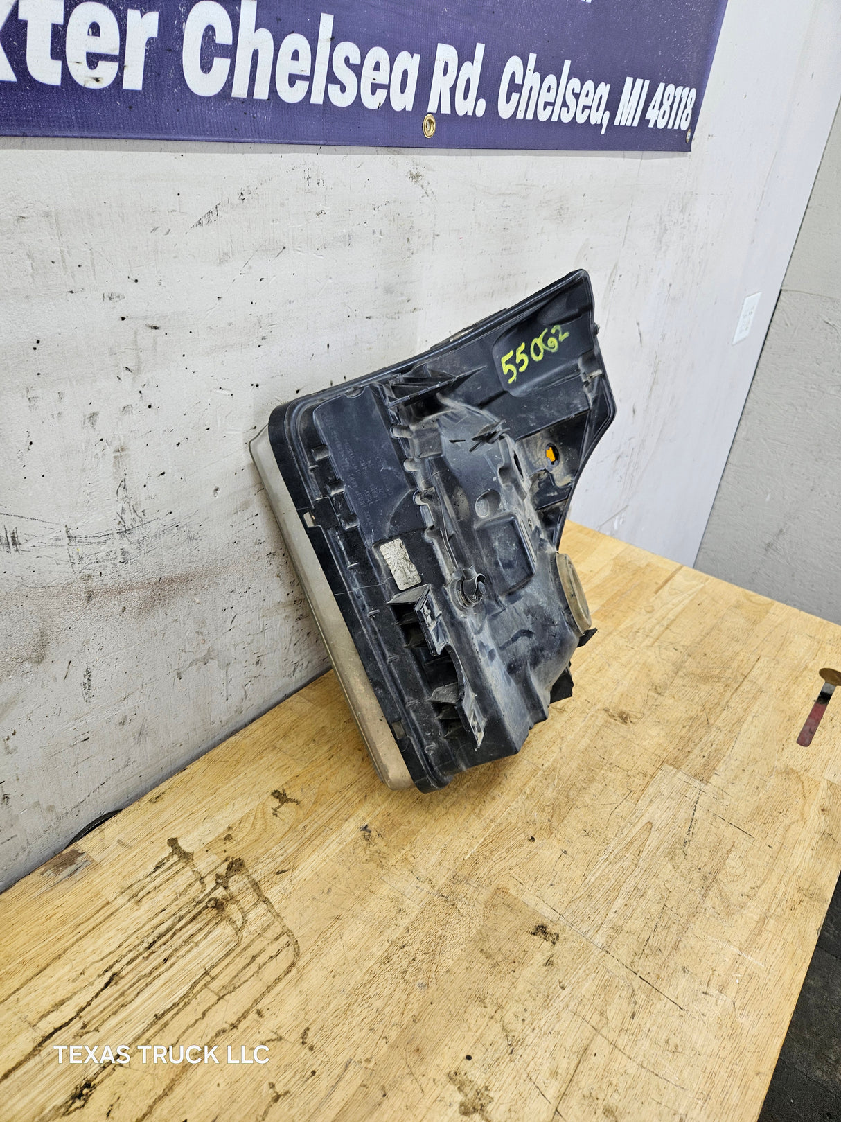 2011-2016 Ford Super Duty F250 F350 F450 F550 RH Passenger Side Headlight 6.7L Power Stroke 6.2L BC34-13005-A