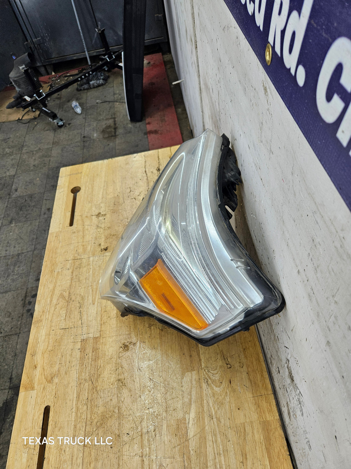 2011-2016 Ford Super Duty F250 F350 F450 F550 LH Driver Side Headlight 6.7L Power Stroke 6.2L BC34-13006-A