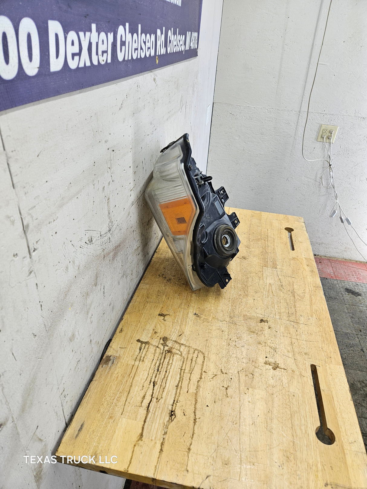 2011-2016 Ford Super Duty F250 F350 F450 F550 LH Driver Side Headlight 6.7L Power Stroke 6.2L BC34-13006-A