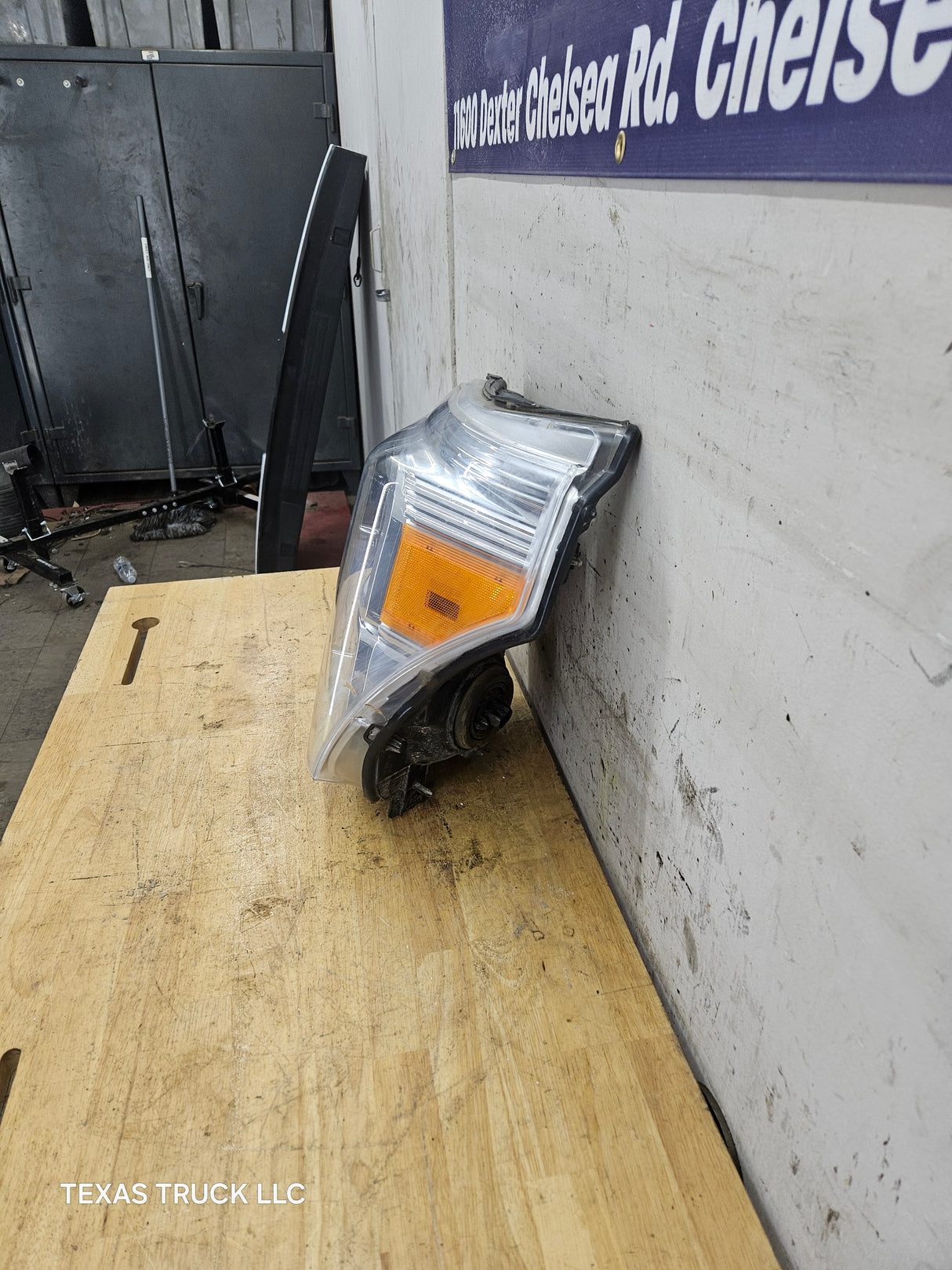 2011-2016 Ford Super Duty F250 F350 F450 F550 LH Driver Side Headlight 6.7L Power Stroke 6.2L Gas BC34-13006-A