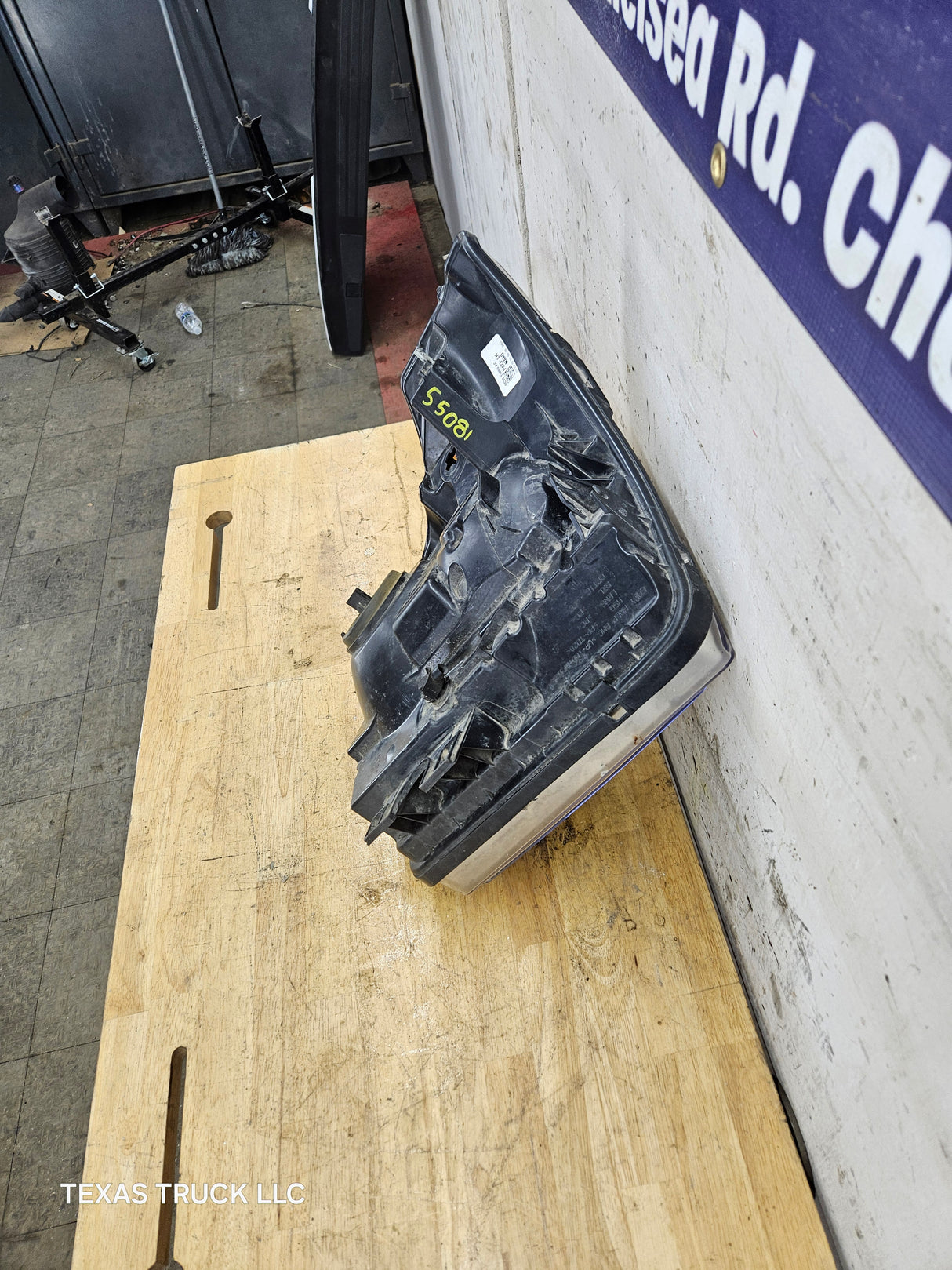 2011-2016 Ford Super Duty F250 F350 F450 F550 LH Driver Side Headlight 6.7L Power Stroke 6.2L Gas BC34-13006-A