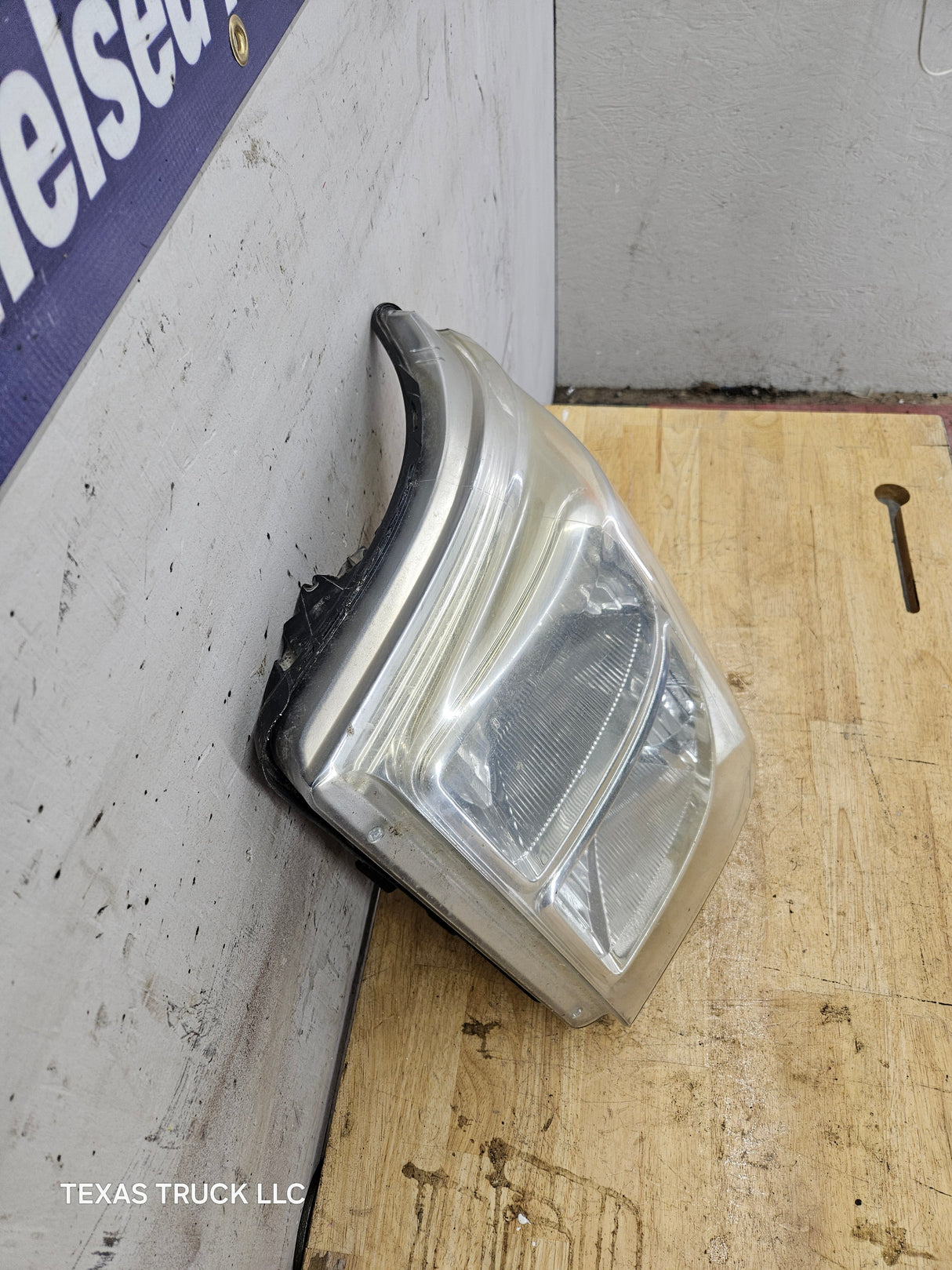 2011-2016 Ford Super Duty F250 F350 F450 F550 LH Driver Side Headlight 6.7L Power Stroke 6.2L Gas BC34-13006-A