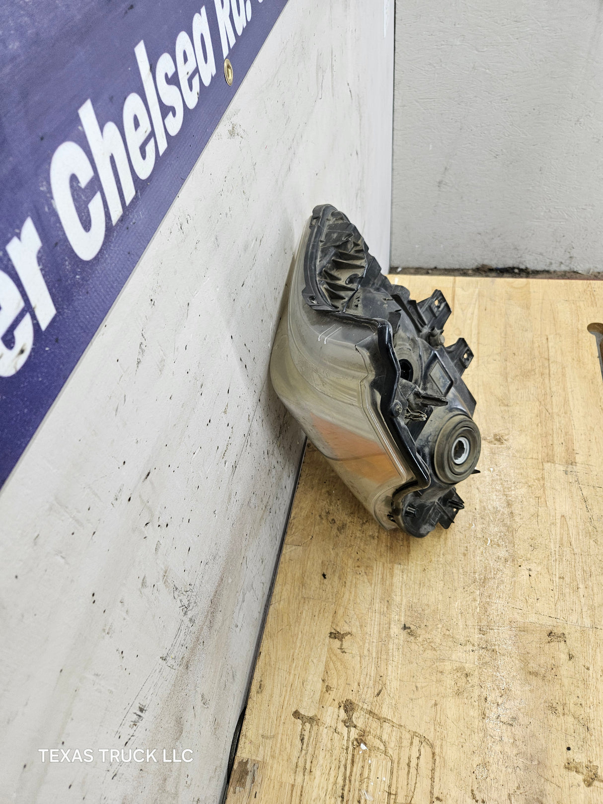 2011-2016 Ford Super Duty F250 F350 F450 F550 LH Driver Side Headlight 6.7L Power Stroke 6.2L Gas BC34-13006-A