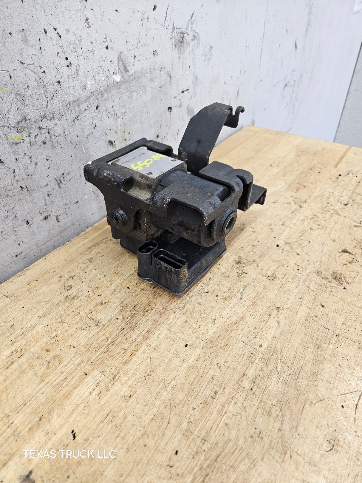 2003-2006 Chevrolet Silverado GMC ABS Pump Module Control Assembly - 13567145