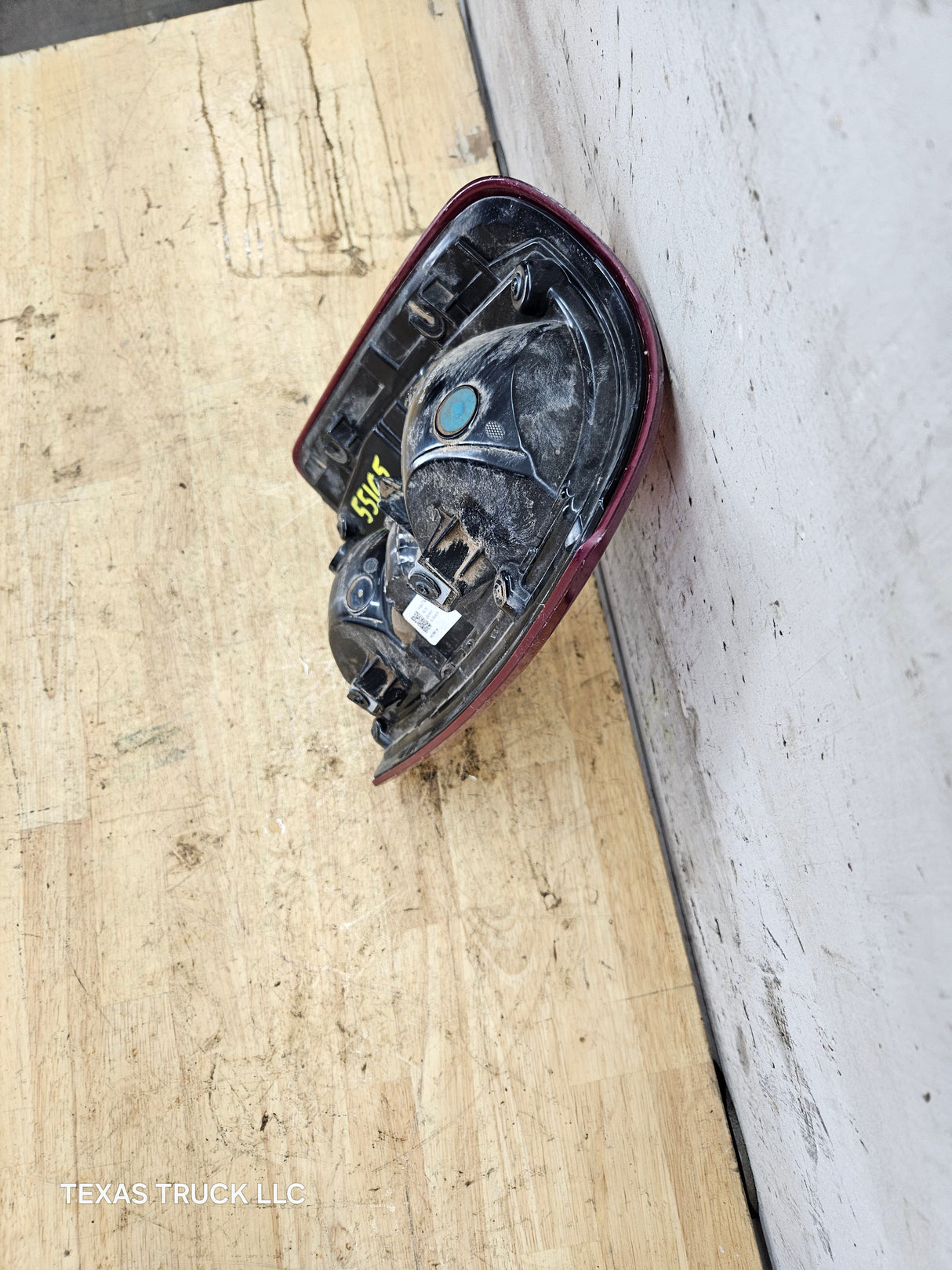 2019-2024 5th Gen Dodge Ram 2500 3500 RH Passenger Side Tail Light Halogen 68361714AD