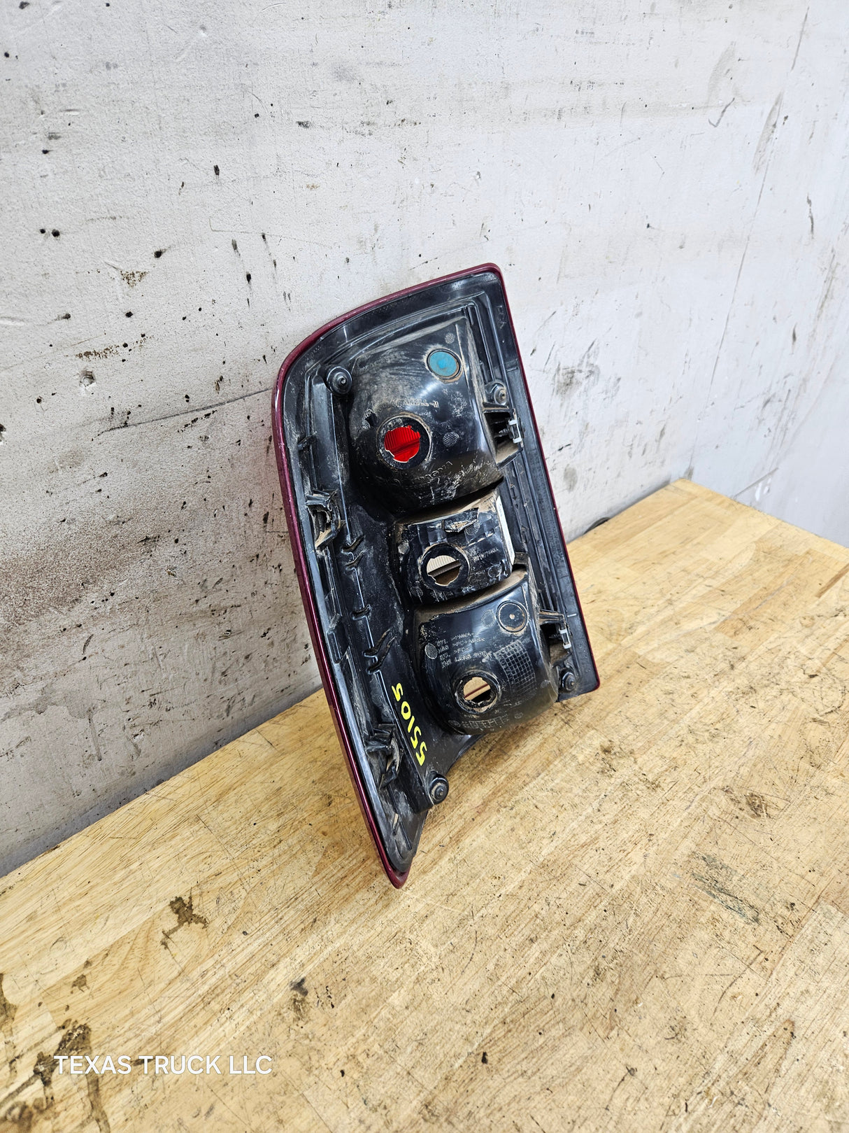 2019-2024 5th Gen Dodge Ram 2500 3500 RH Passenger Side Tail Light Halogen 68361714AD