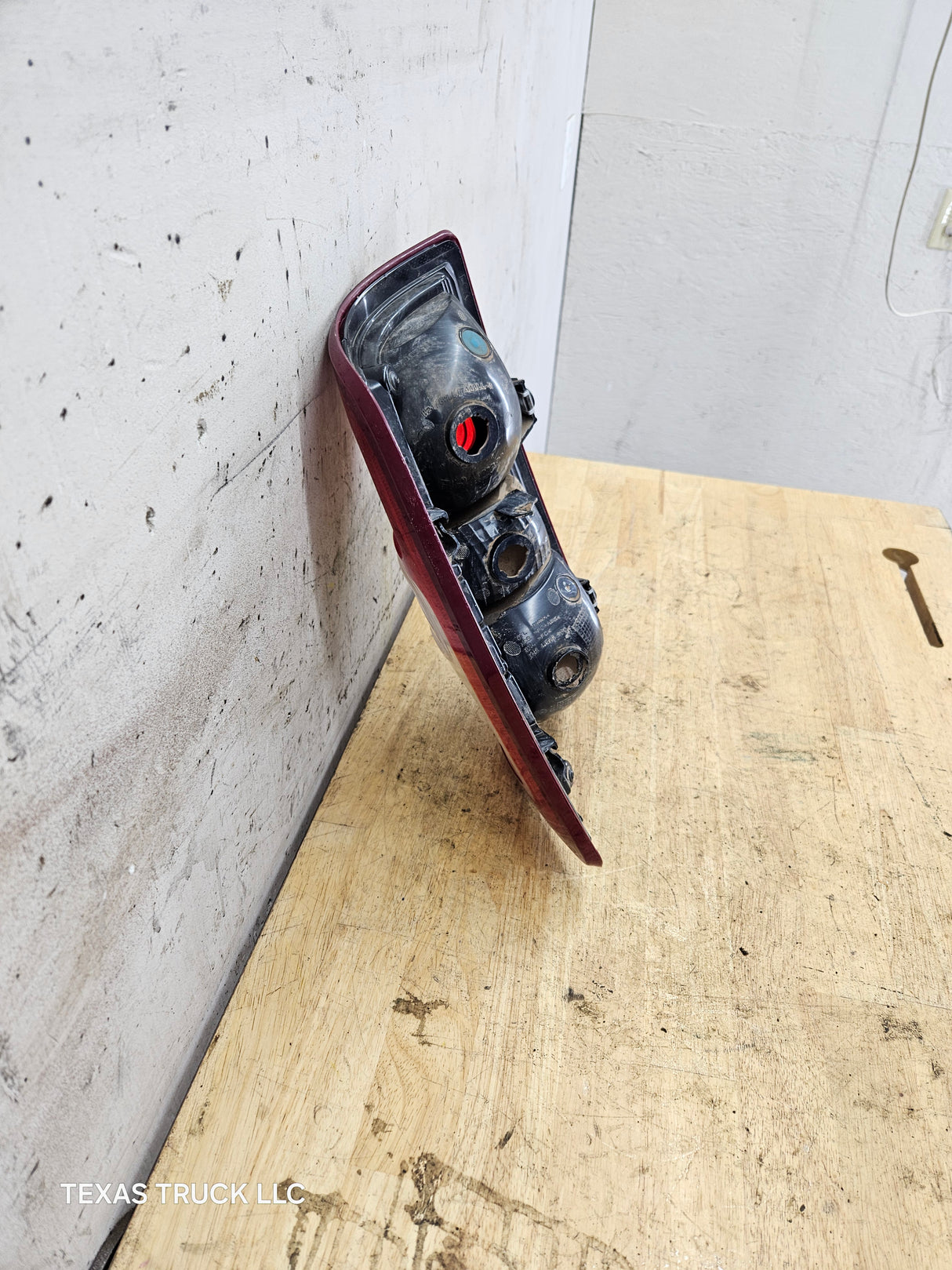 2019-2024 5th Gen Dodge Ram 2500 3500 RH Passenger Side Tail Light Halogen 68361714AD