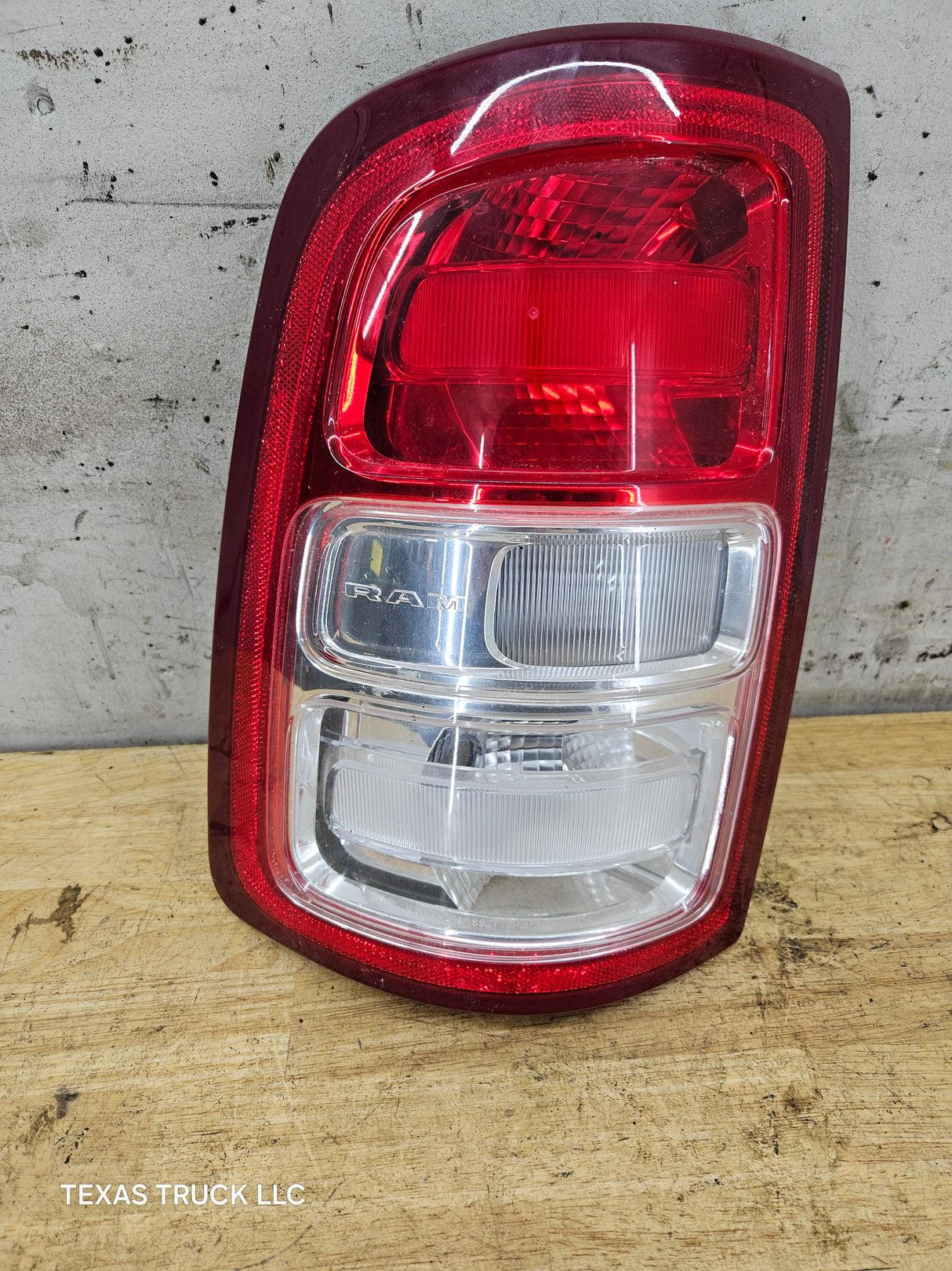 2019-2024 5th Gen Dodge Ram 2500 3500 LH Driver Side Tail Light Halogen 68361714AD