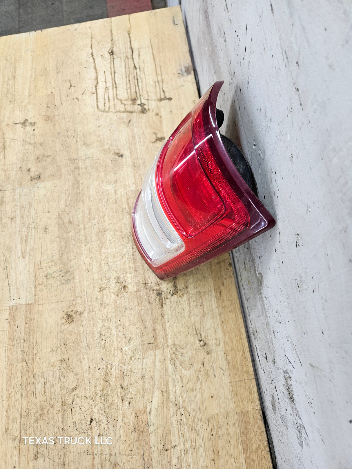 2019-2024 5th Gen Dodge Ram 2500 3500 LH Driver Side Tail Light Halogen 68361714AD