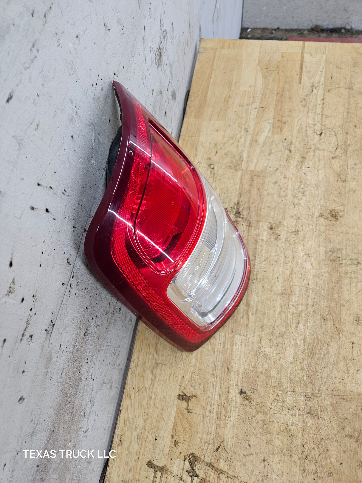 2019-2024 5th Gen Dodge Ram 2500 3500 LH Driver Side Tail Light Halogen 68361714AD