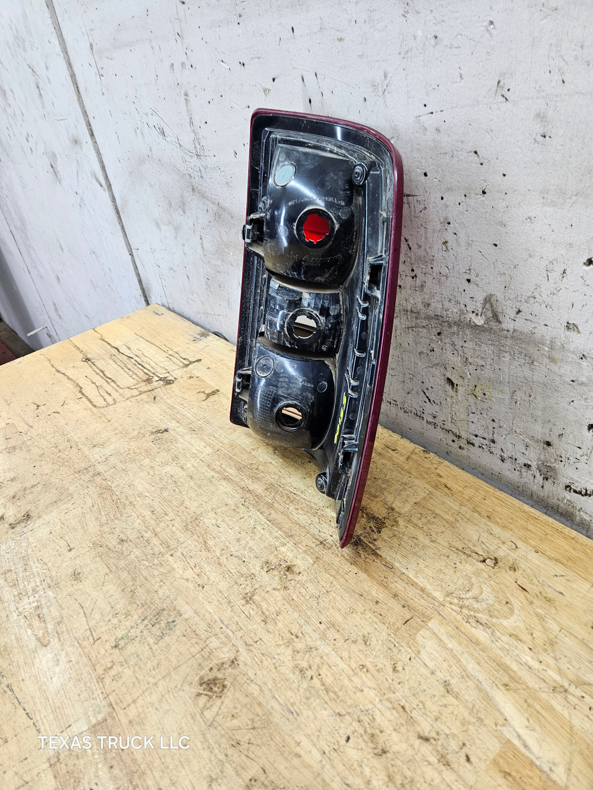 2019-2024 5th Gen Dodge Ram 2500 3500 LH Driver Side Tail Light Halogen 68361714AD