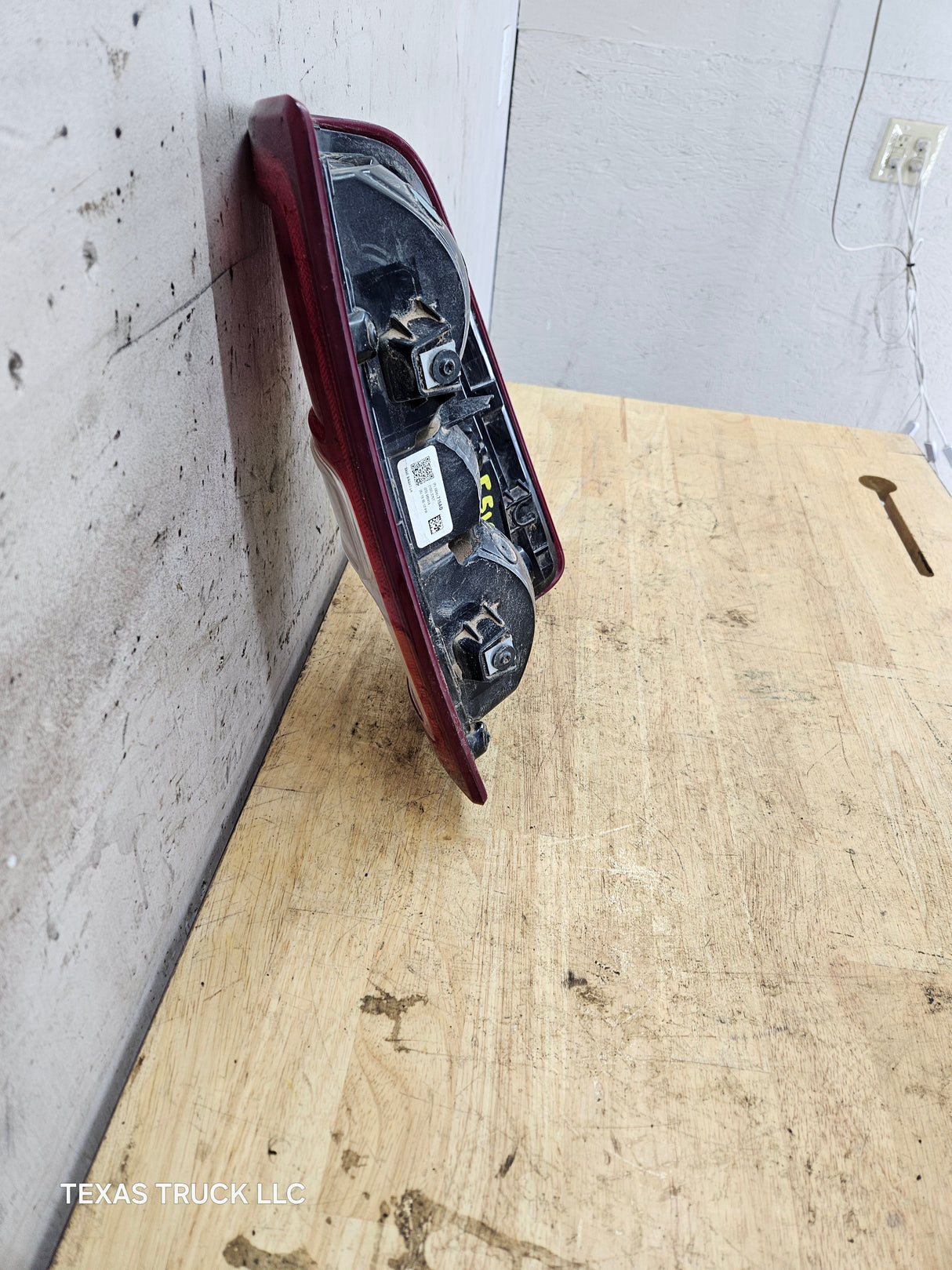 2019-2024 5th Gen Dodge Ram 2500 3500 LH Driver Side Tail Light Halogen 68361714AD