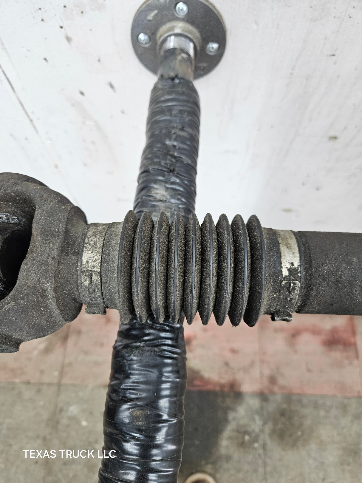 2005-2007 Ford F250 F350 F450 F550 Super Duty Front Drive Shaft 5C34-4A376-DF