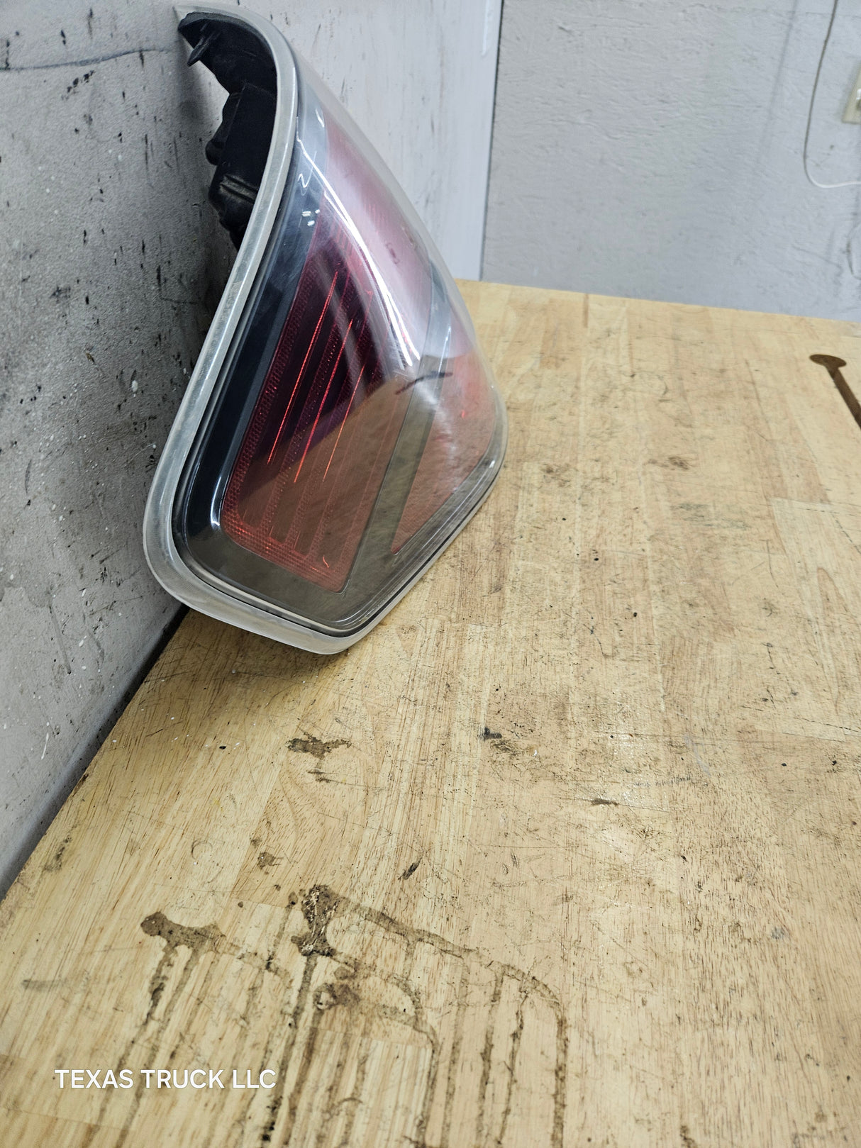 2009-2014 Ford F150 LH Driver Side Tail Light BL3Z13405AB