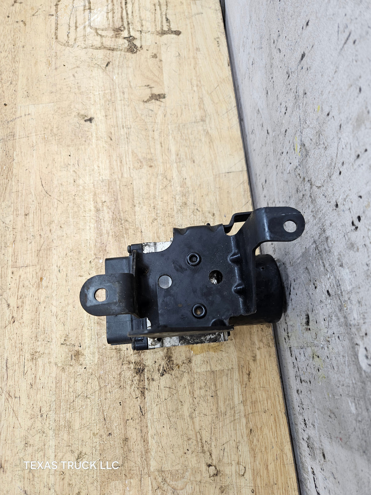 2008-2010 Ford Super Duty F250 F350 ABS Pump Module Control Assembly 7C34-2C346-AJ