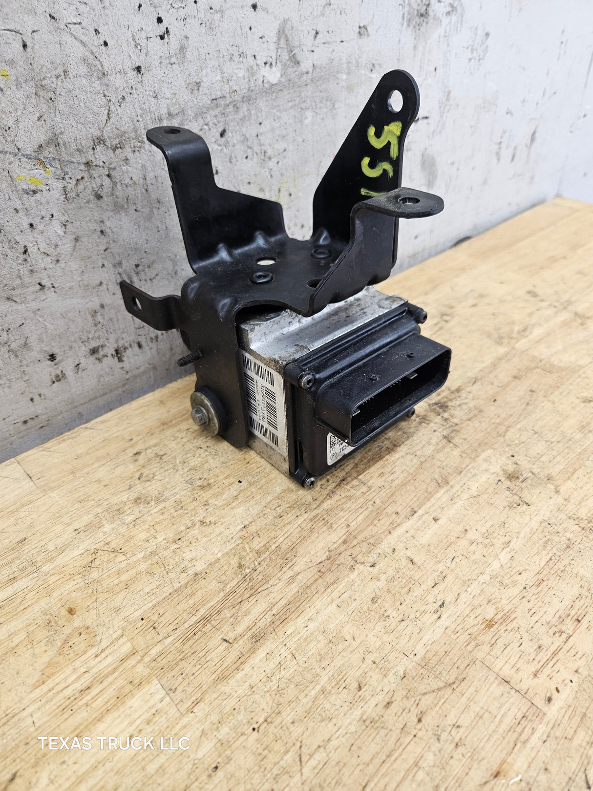 2008-2010 Ford Super Duty F250 F350 ABS Pump Module Control Assembly 7C34-2C346-AJ