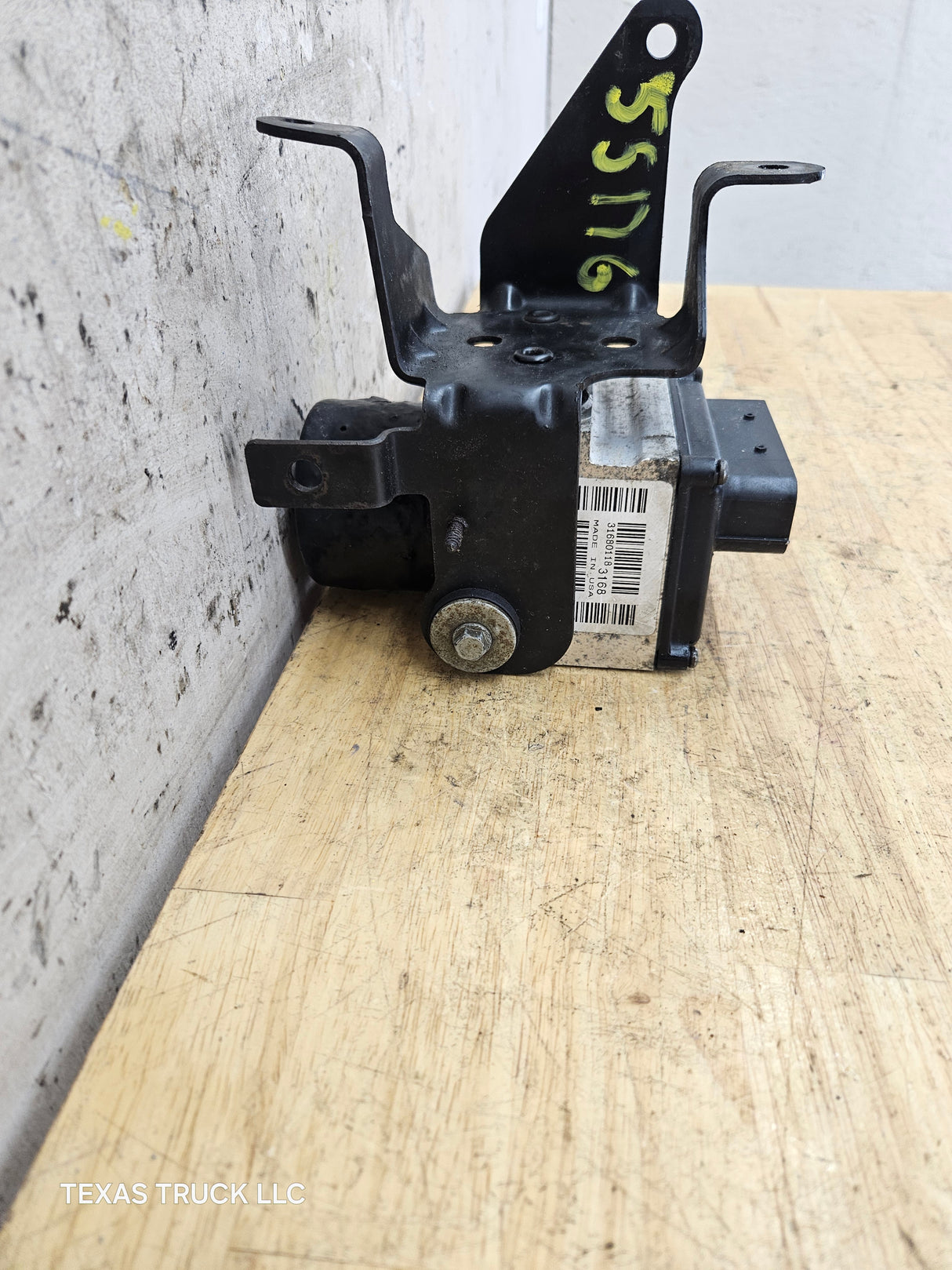 2008-2010 Ford Super Duty F250 F350 ABS Pump Module Control Assembly 7C34-2C346-AJ