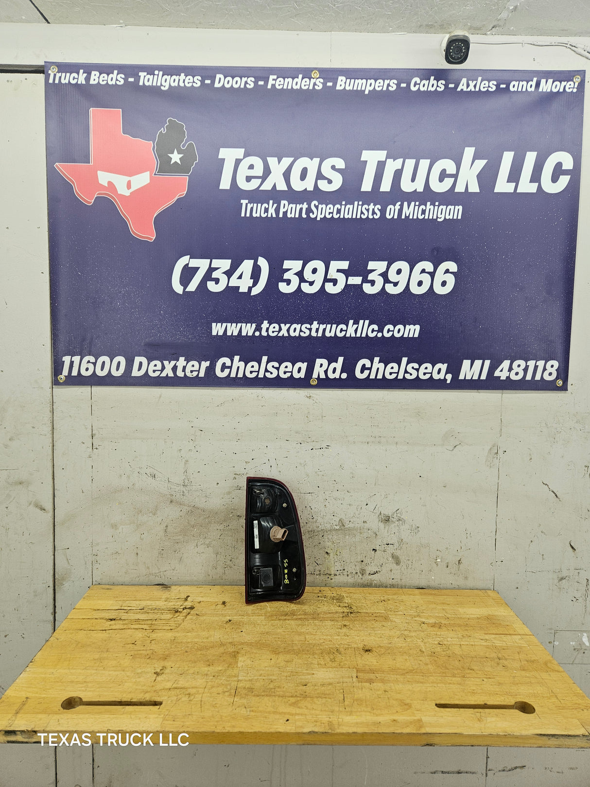 2008-2016 Ford Super Duty F250 F350 F450 F550 LH Driver Side Tail Light 7C34-13B505-A