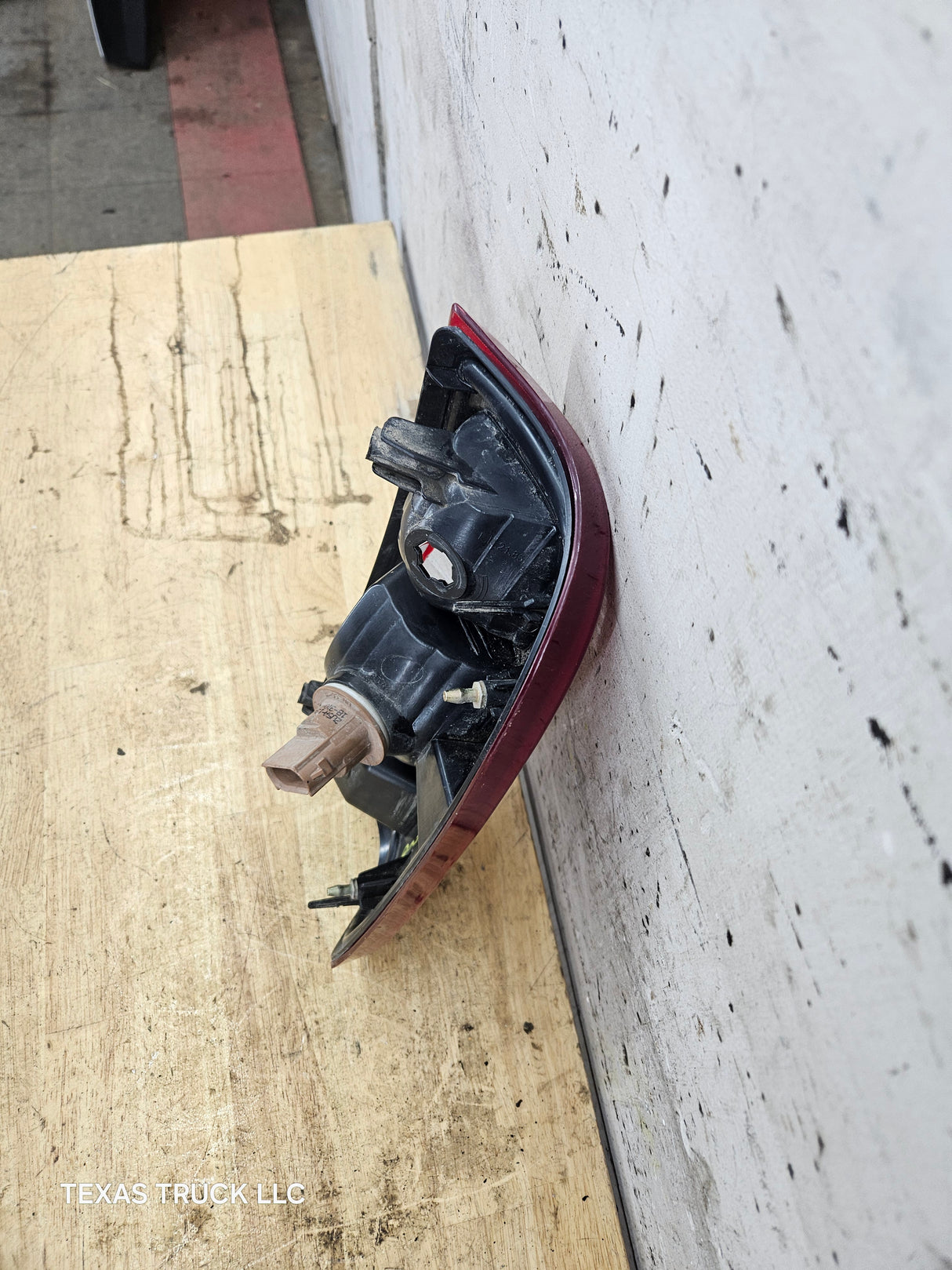 2008-2016 Ford Super Duty F250 F350 F450 F550 LH Driver Side Tail Light 7C34-13B505-A