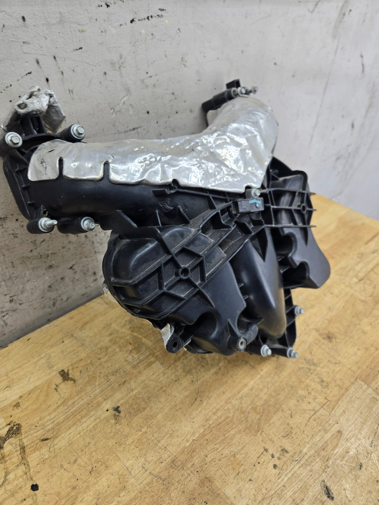 2011-2016 6.7L Power Stroke Upper Air Intake Manifold BC30-9424-BD OEM