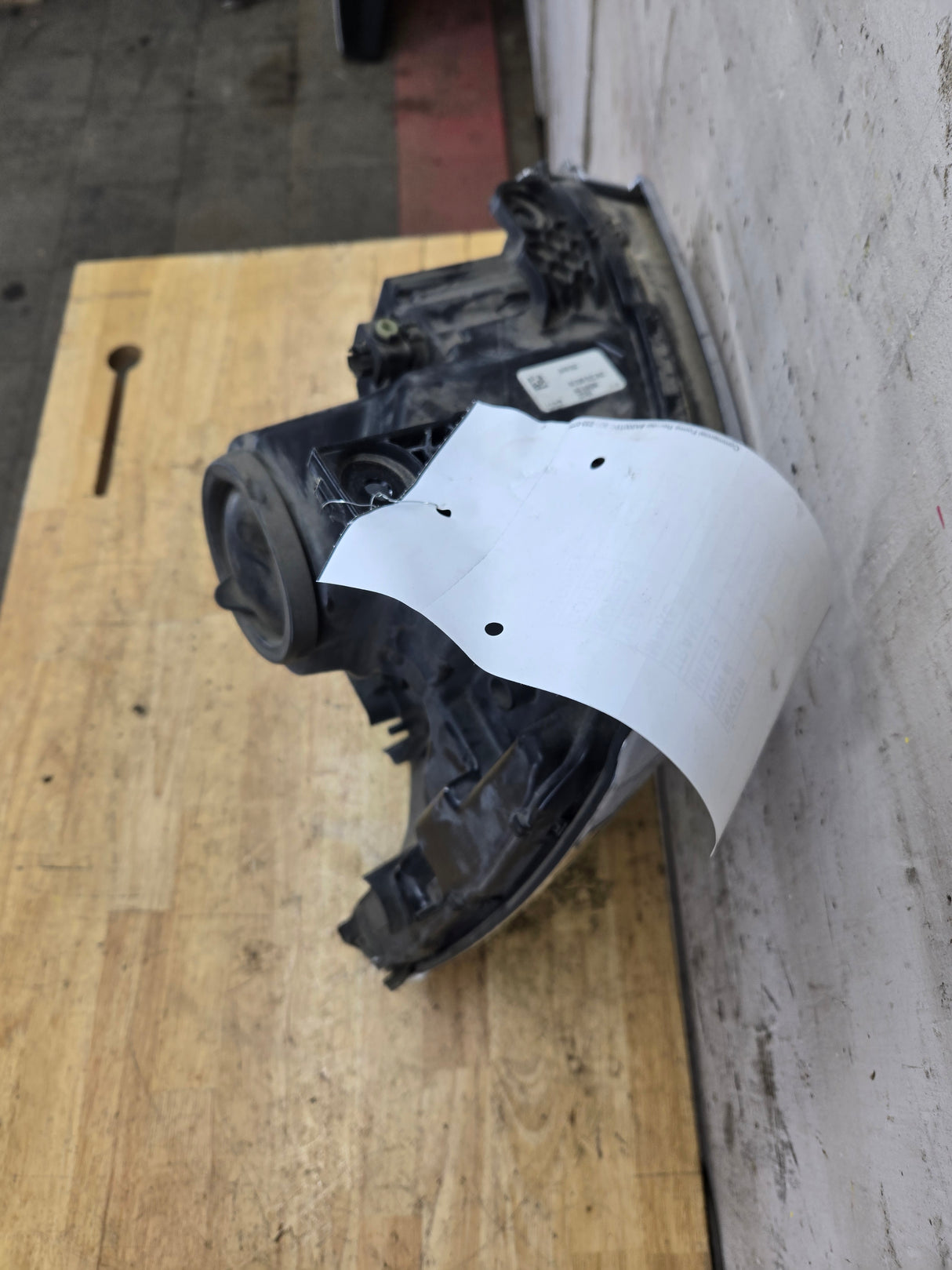 2016-2019 Chevrolet Silverado 1500 Passenger Side Right Hand Headlight Bucket Assembly 84181563