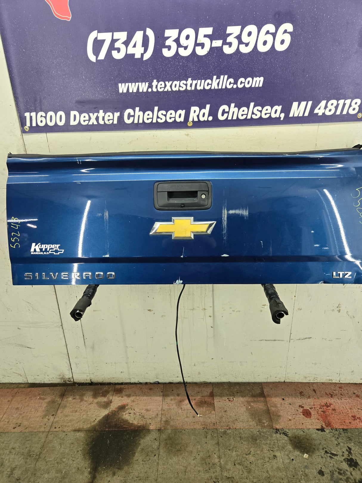 2014-2019 Chevrolet Silverado / GMC Sierra 1500 2500 3500 HD Tailgate