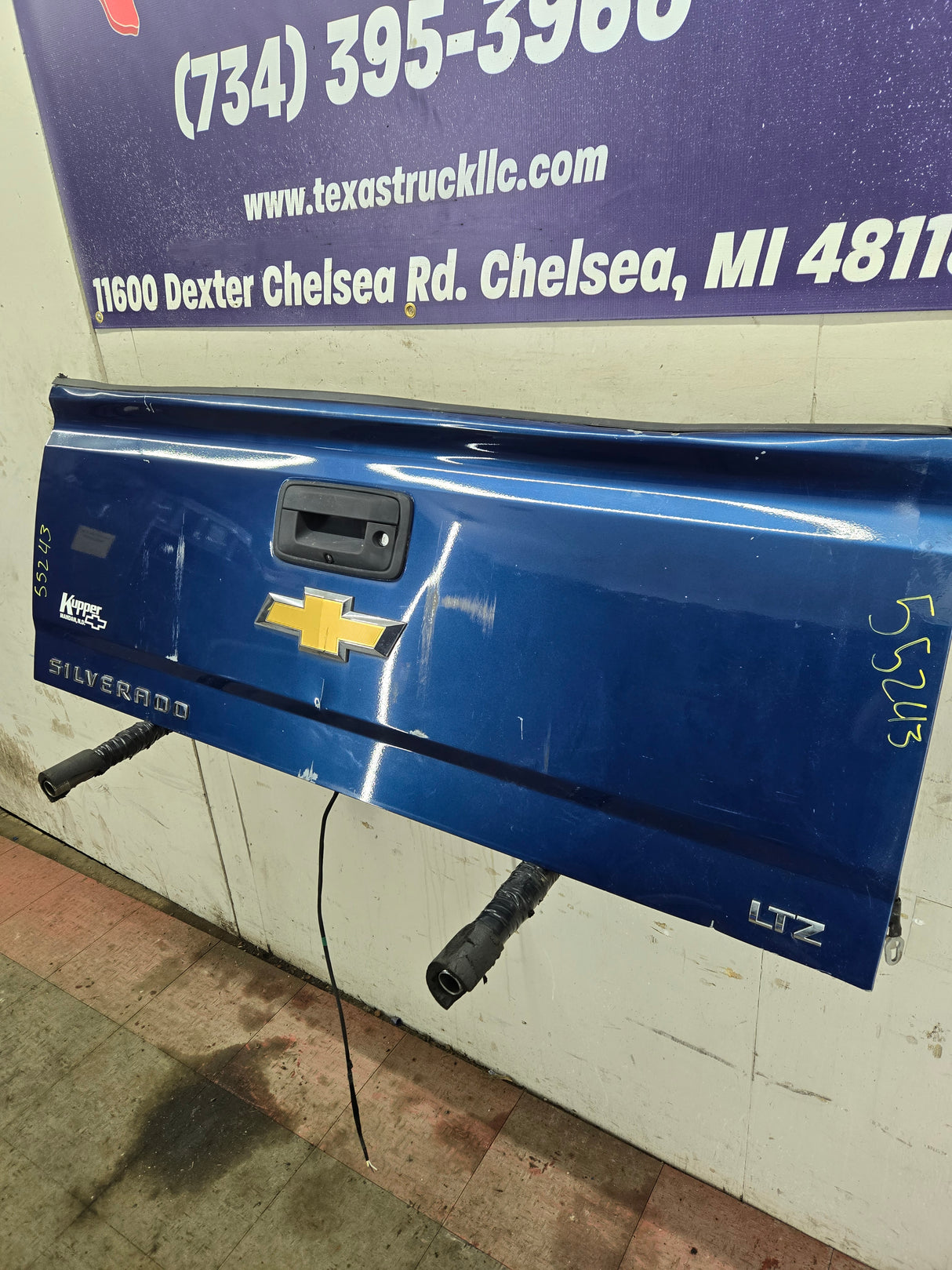 2014-2019 Chevrolet Silverado / GMC Sierra 1500 2500 3500 HD Tailgate