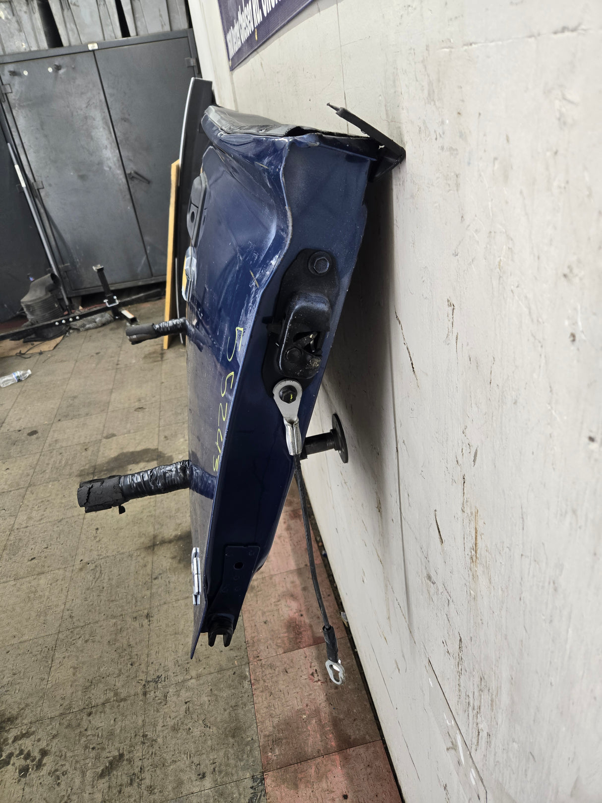 2014-2019 Chevrolet Silverado / GMC Sierra 1500 2500 3500 HD Tailgate