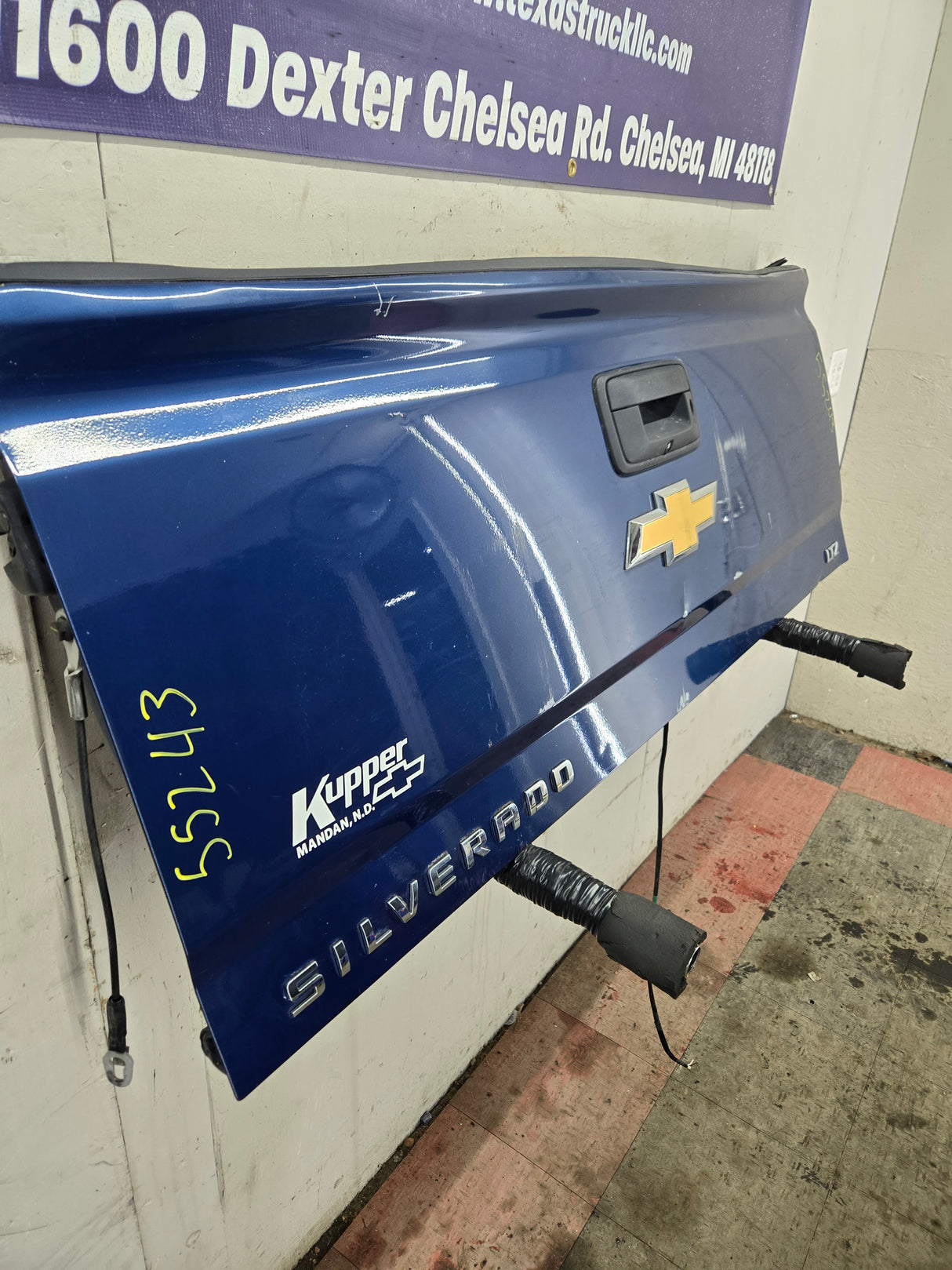 2014-2019 Chevrolet Silverado / GMC Sierra 1500 2500 3500 HD Tailgate