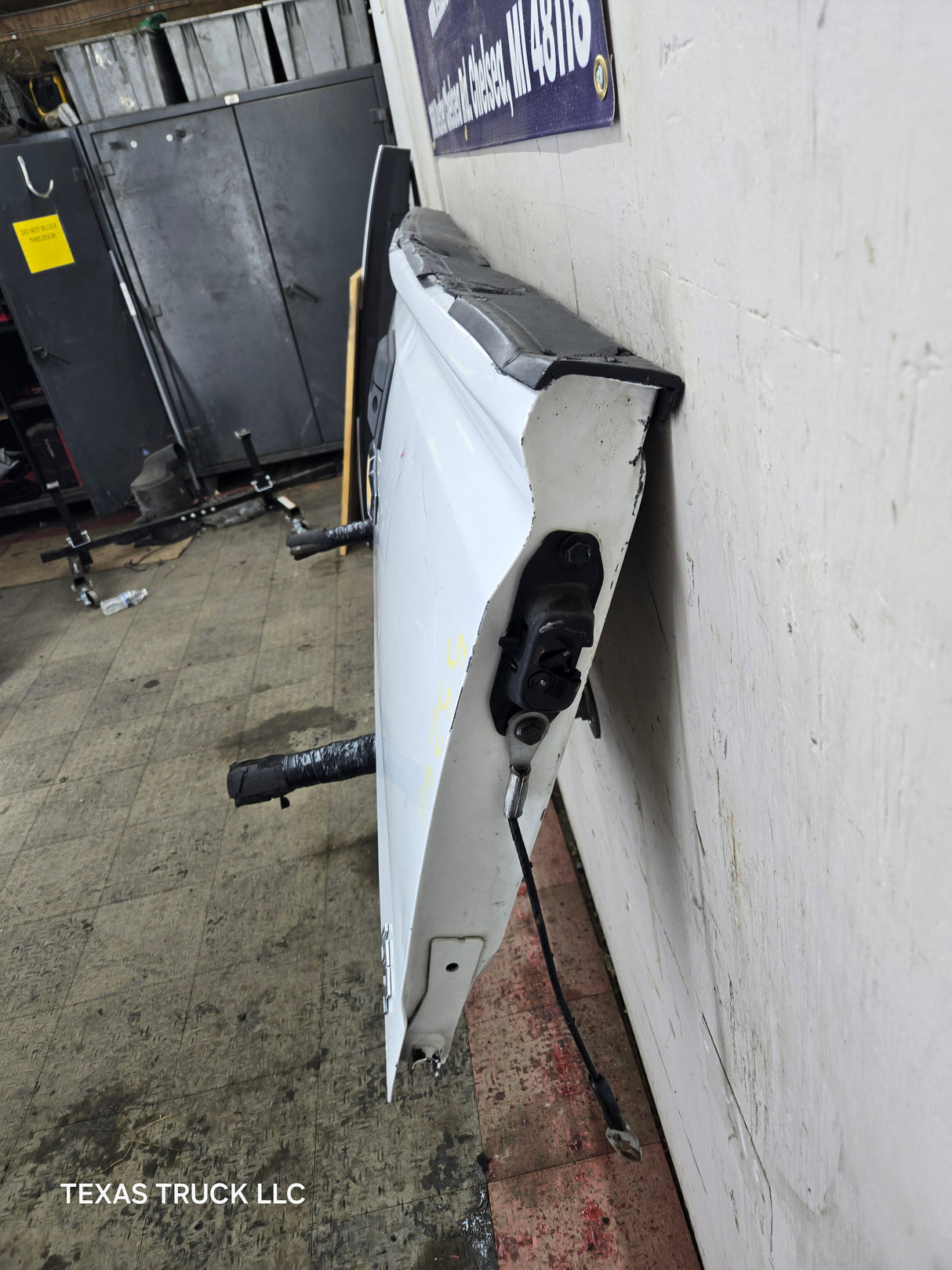 2014-2019 Chevrolet Silverado / GMC Sierra 1500 2500 3500 HD Tailgate