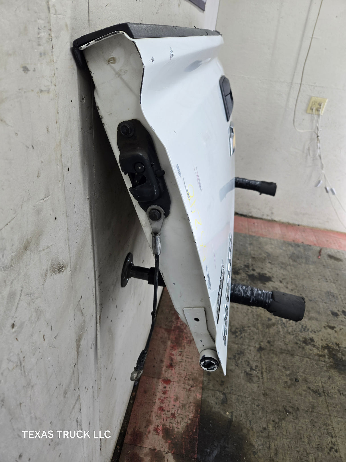 2014-2019 Chevrolet Silverado / GMC Sierra 1500 2500 3500 HD Tailgate