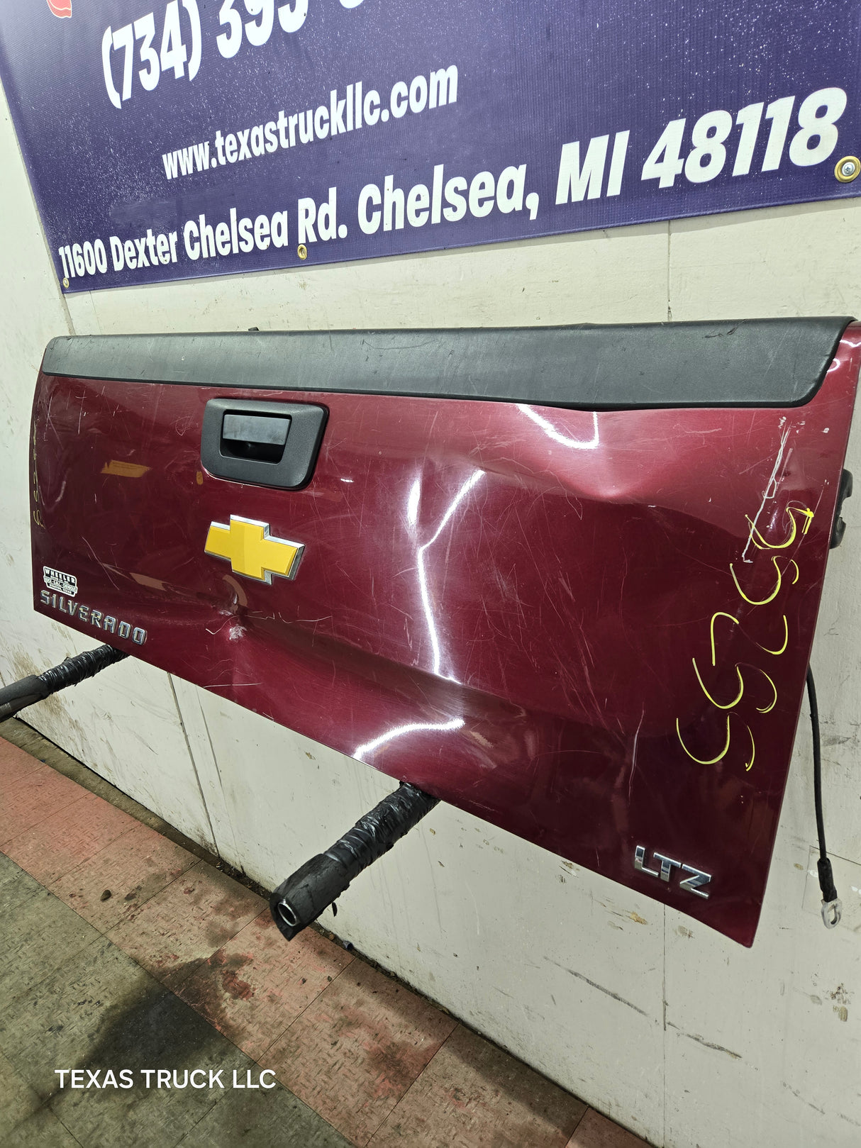 2007-2013 Chevrolet Silverado / GMC Sierra Tailgate 1500 2500 3500 HD