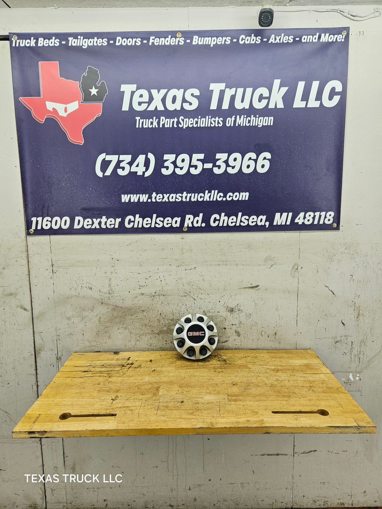 2008-2010 GMC Sierra 2500HD 3500 Single Rear Wheel Center Hub Cap 8 Lug Cover 9597357