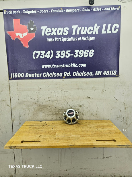 2008-2010 GMC Sierra 3500 Dually Rear Wheel Center Hub Cap Lug Cover 9597536