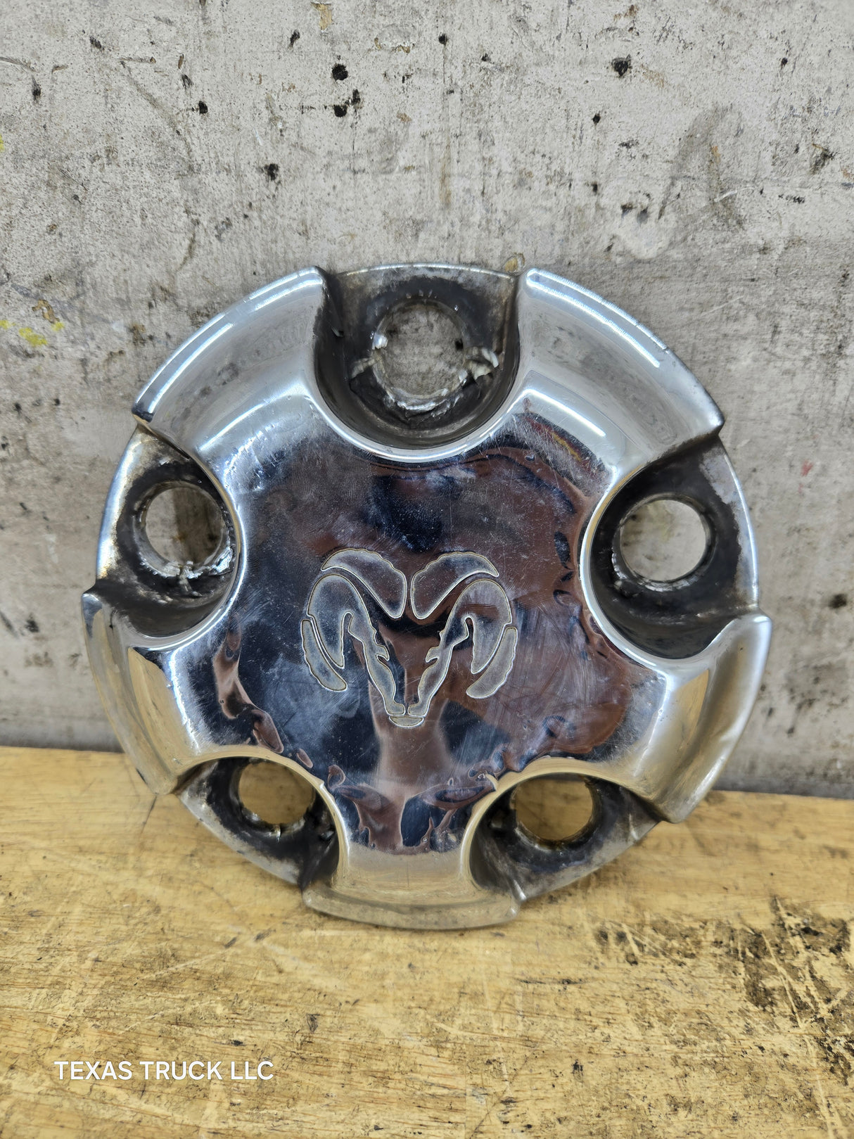 2002-2008 Dodge Ram 1500 OEM Wheel Center Hub Cap Lug Cover 52106536AC