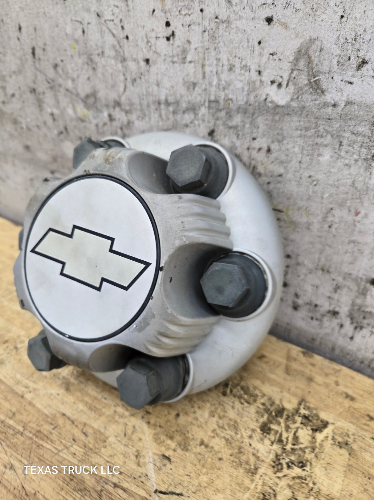 1999-2014 OEM Chevrolet Silverado  Wheel Center Hub Cap Lug Cover 9596661