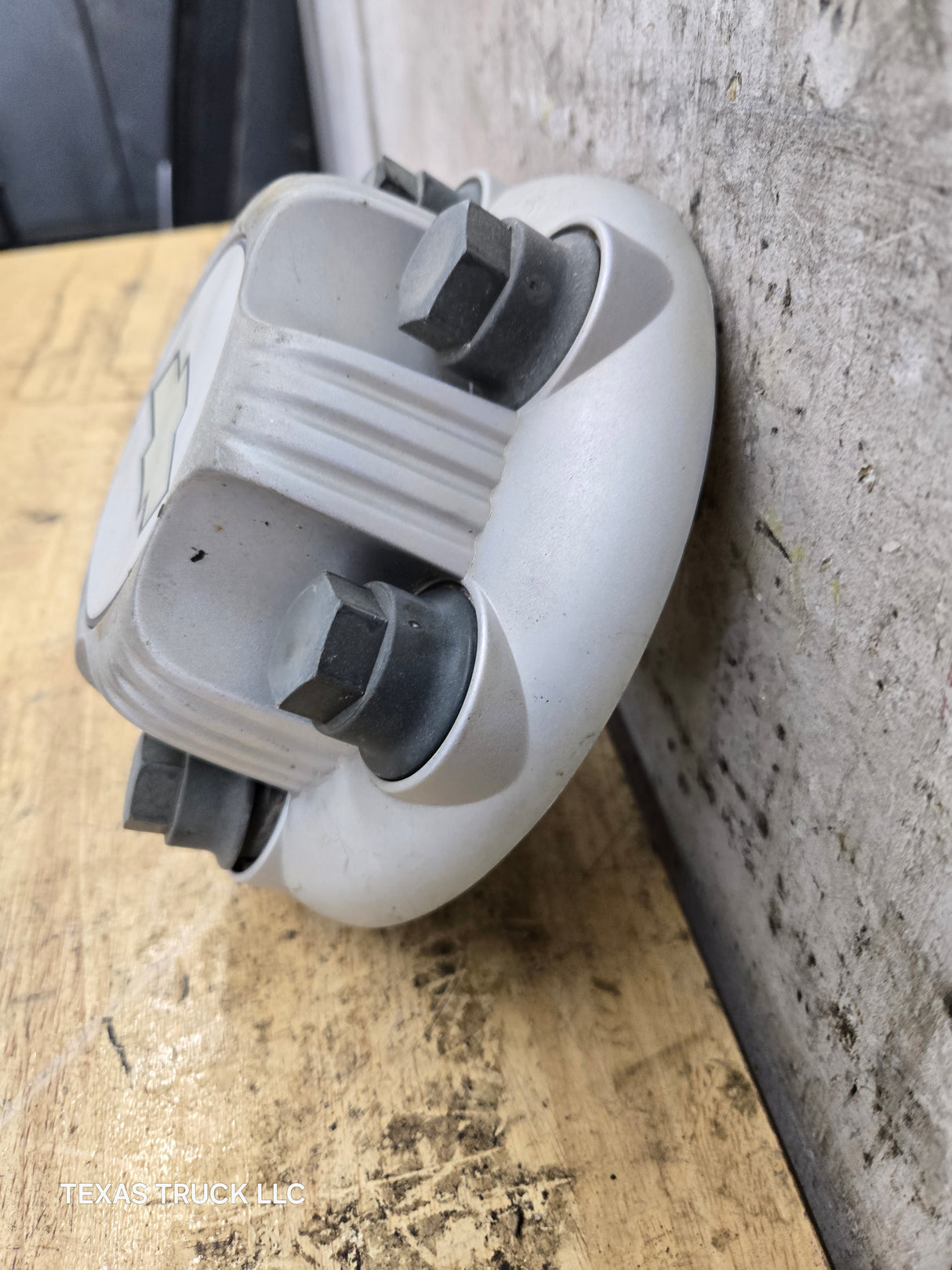 1999-2014 OEM Chevrolet Silverado  Wheel Center Hub Cap Lug Cover 9596661