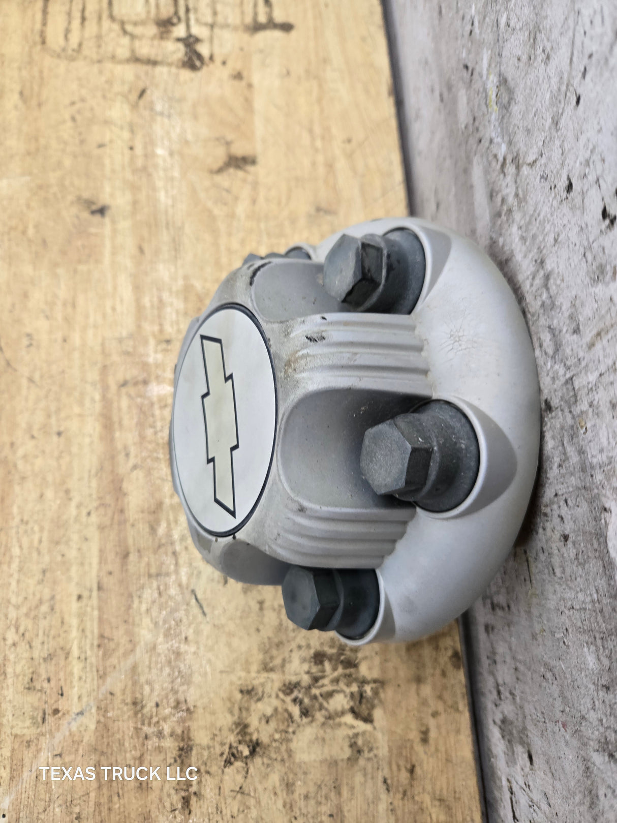 1999-2014 OEM Chevrolet Silverado  Wheel Center Hub Cap Lug Cover 9596661