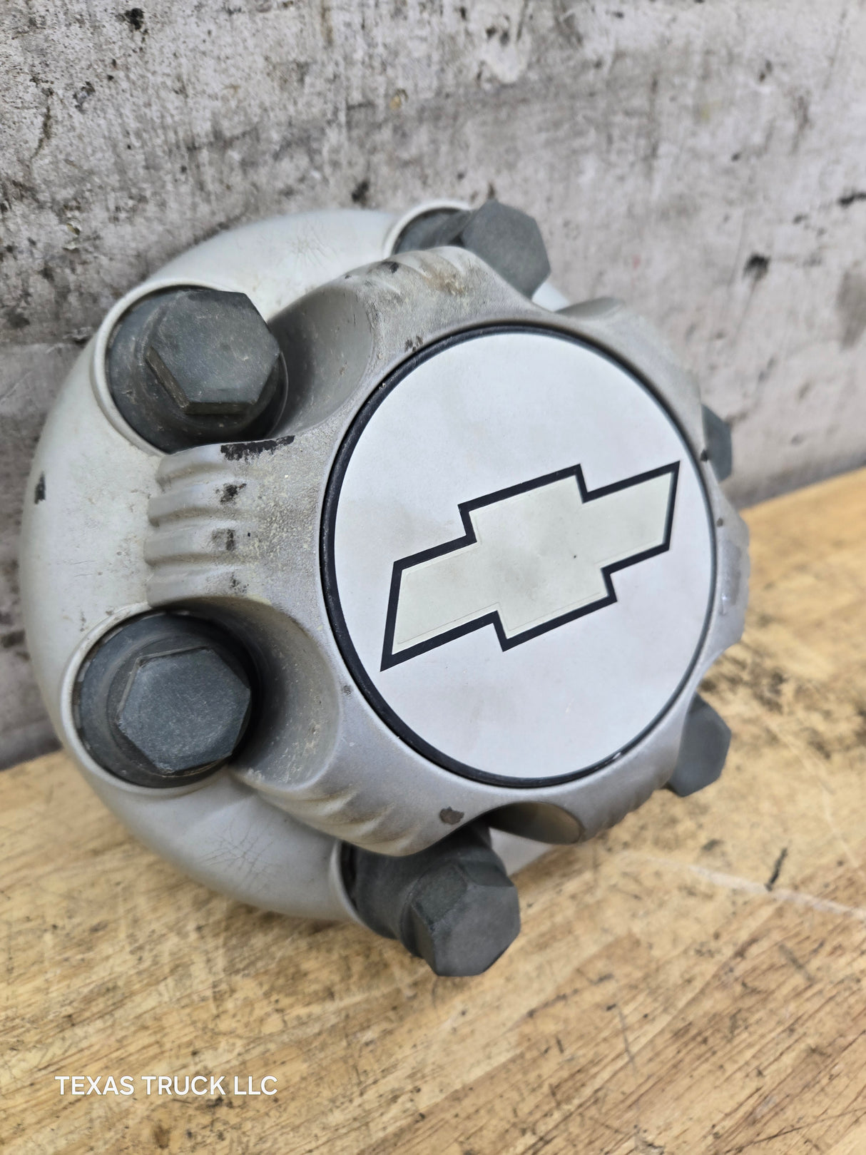 1999-2014 OEM Chevrolet Silverado  Wheel Center Hub Cap Lug Cover 9596661