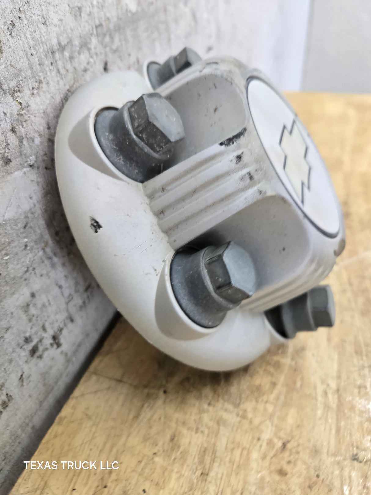 1999-2014 OEM Chevrolet Silverado  Wheel Center Hub Cap Lug Cover 9596661