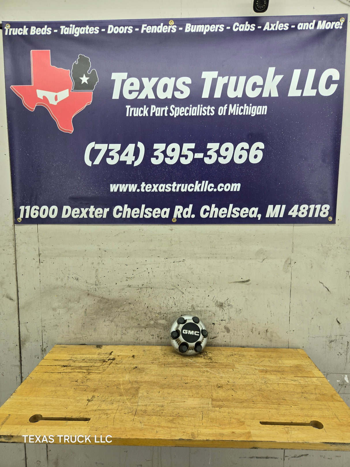 1999-2014 OEM GMC Sierra Denali Savanna Suburban Wheel Center Hub Cap Lug Cover 9596667